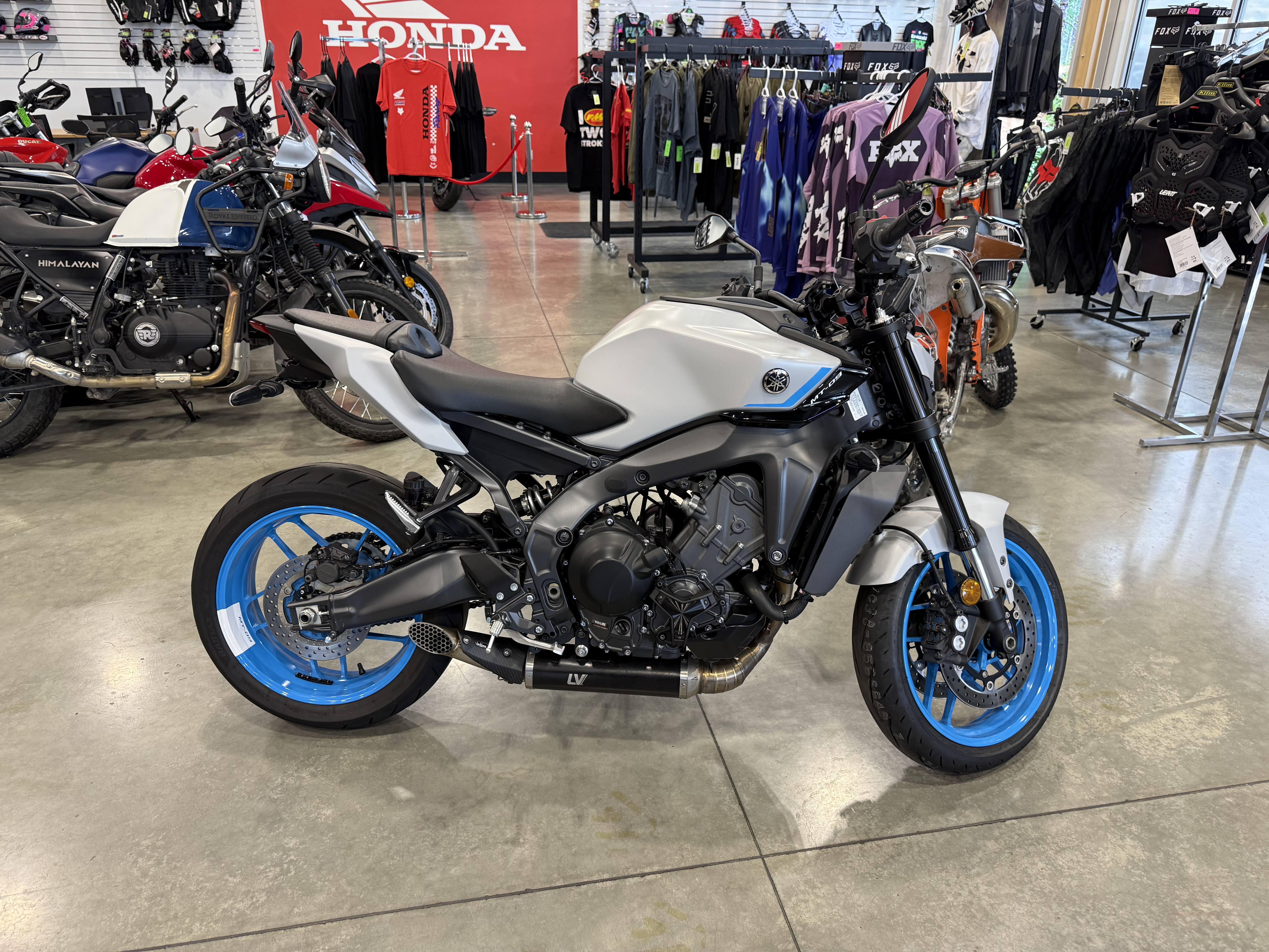 2025 Yamaha MT-09 MOTORCYCLE