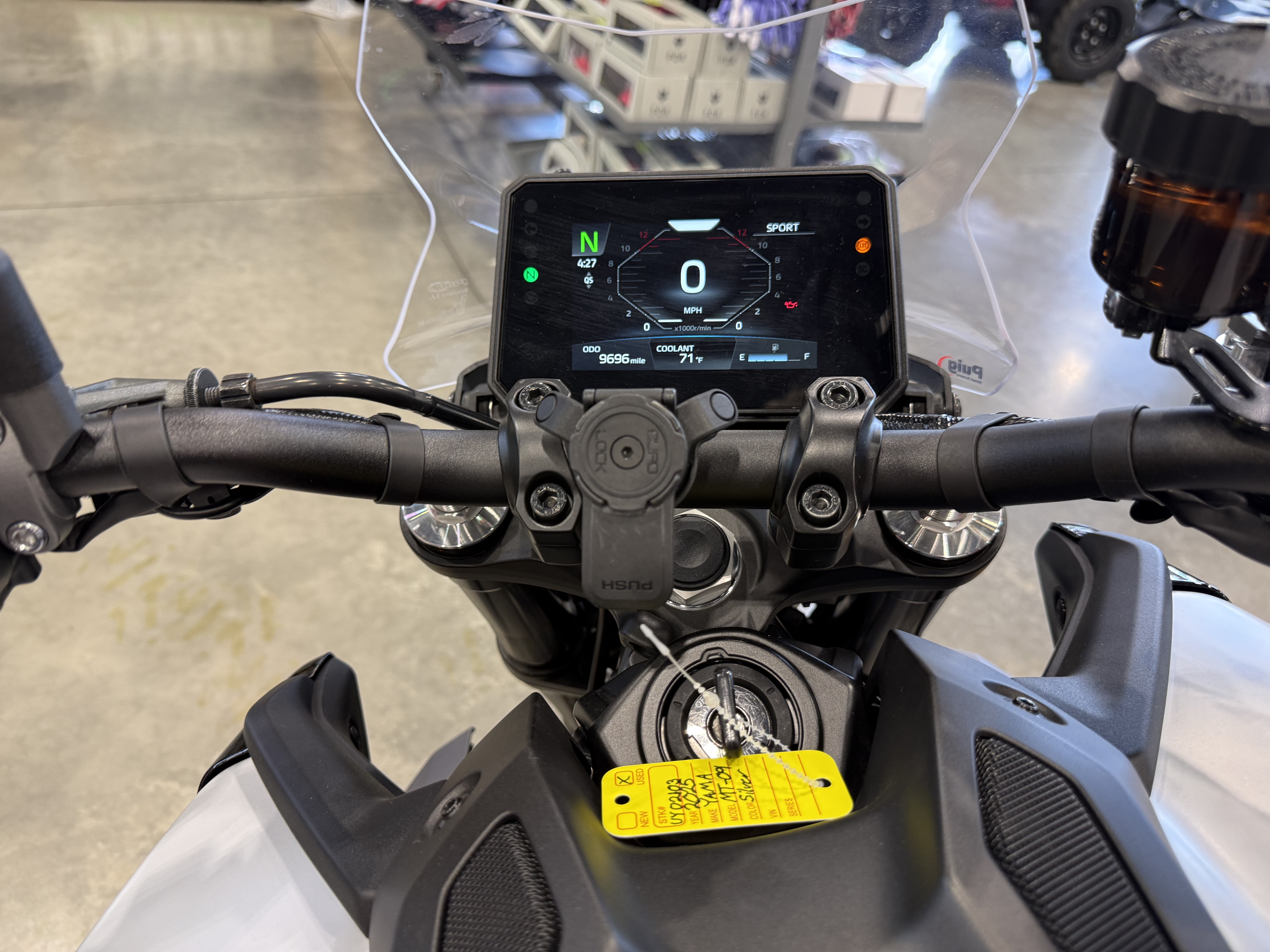 2025 Yamaha MT-09 MOTORCYCLE