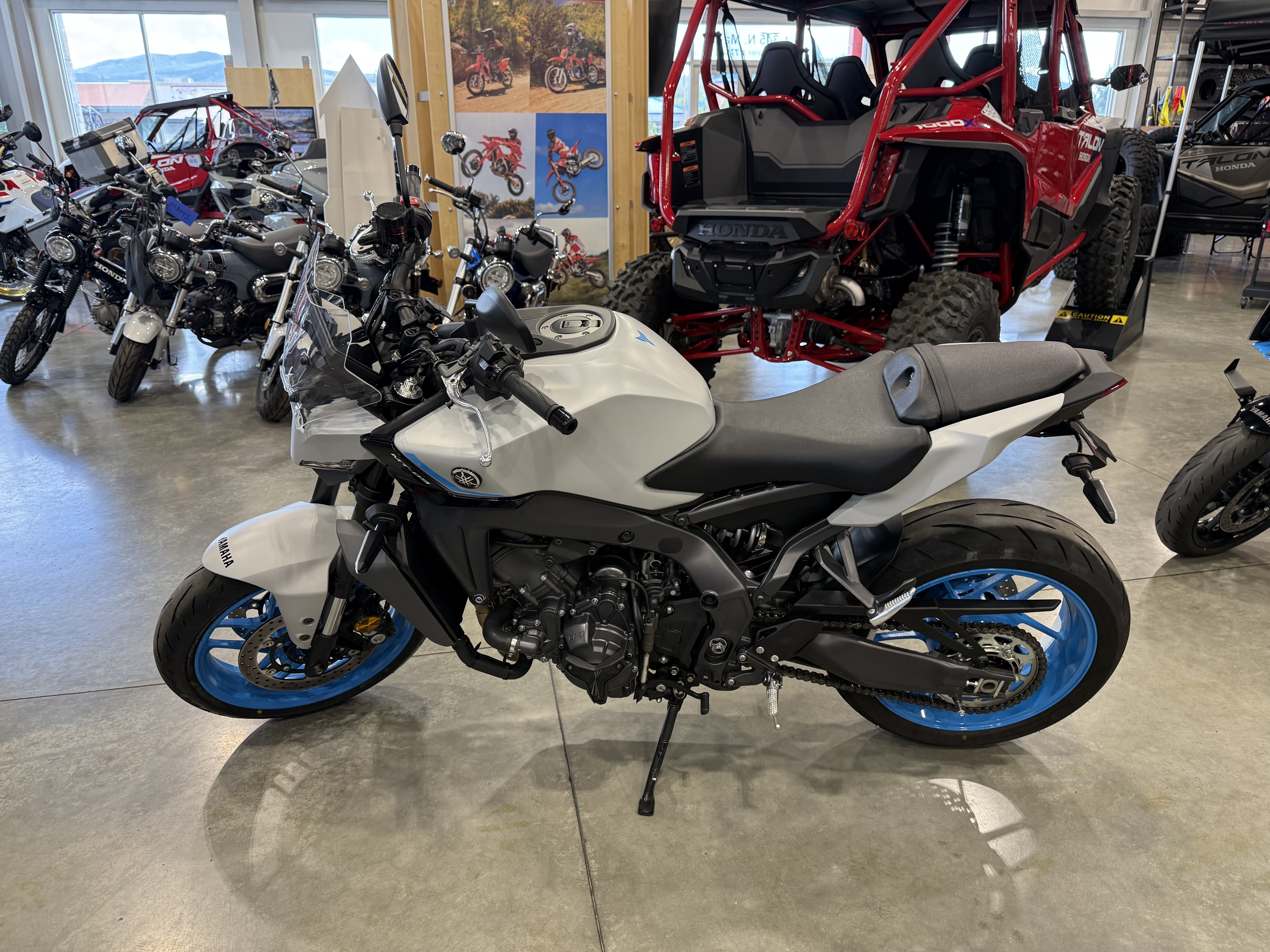 2025 Yamaha MT-09 MOTORCYCLE