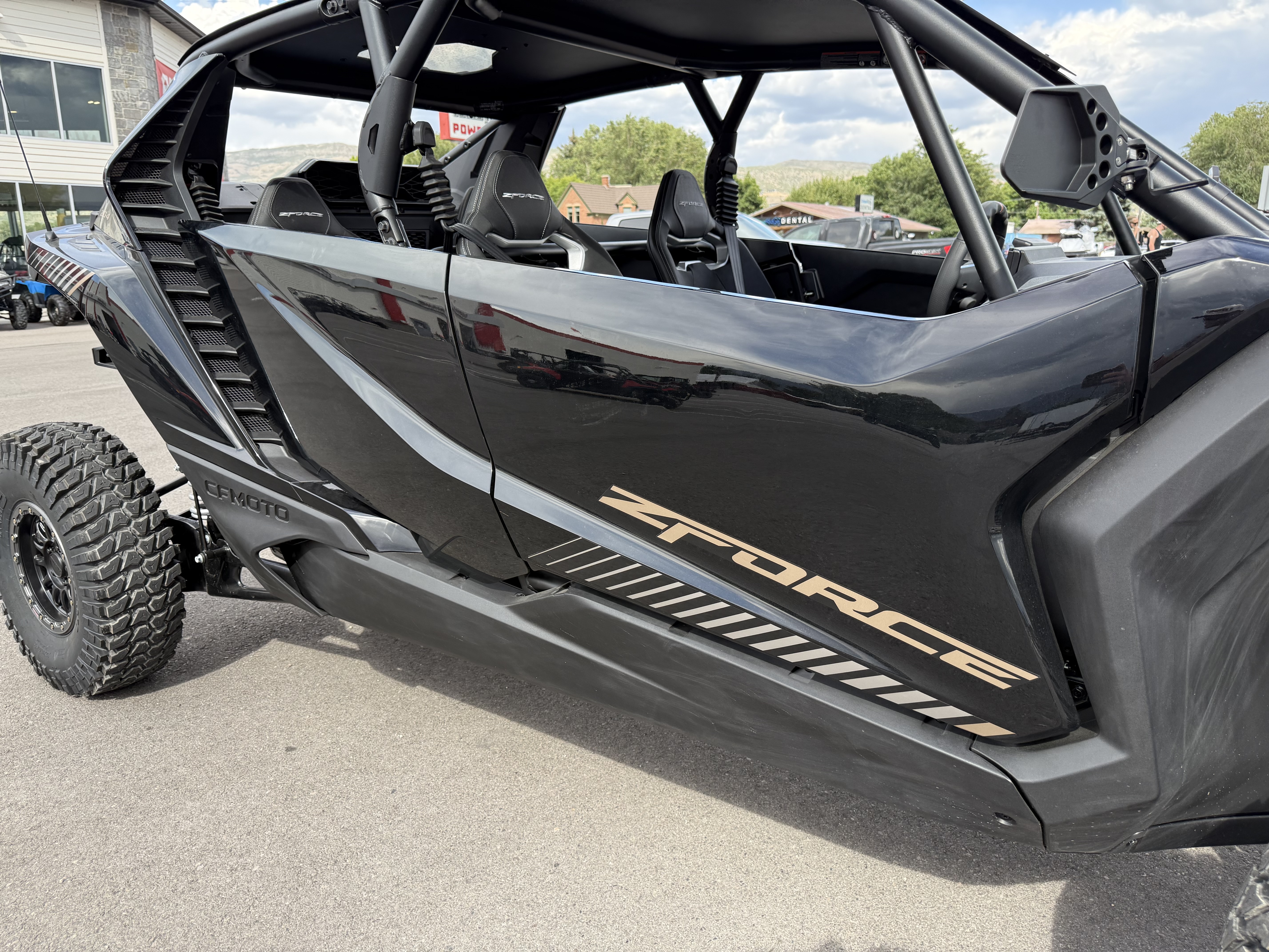 2027 CFMOTO ZFORCE Z10-4 UTV
