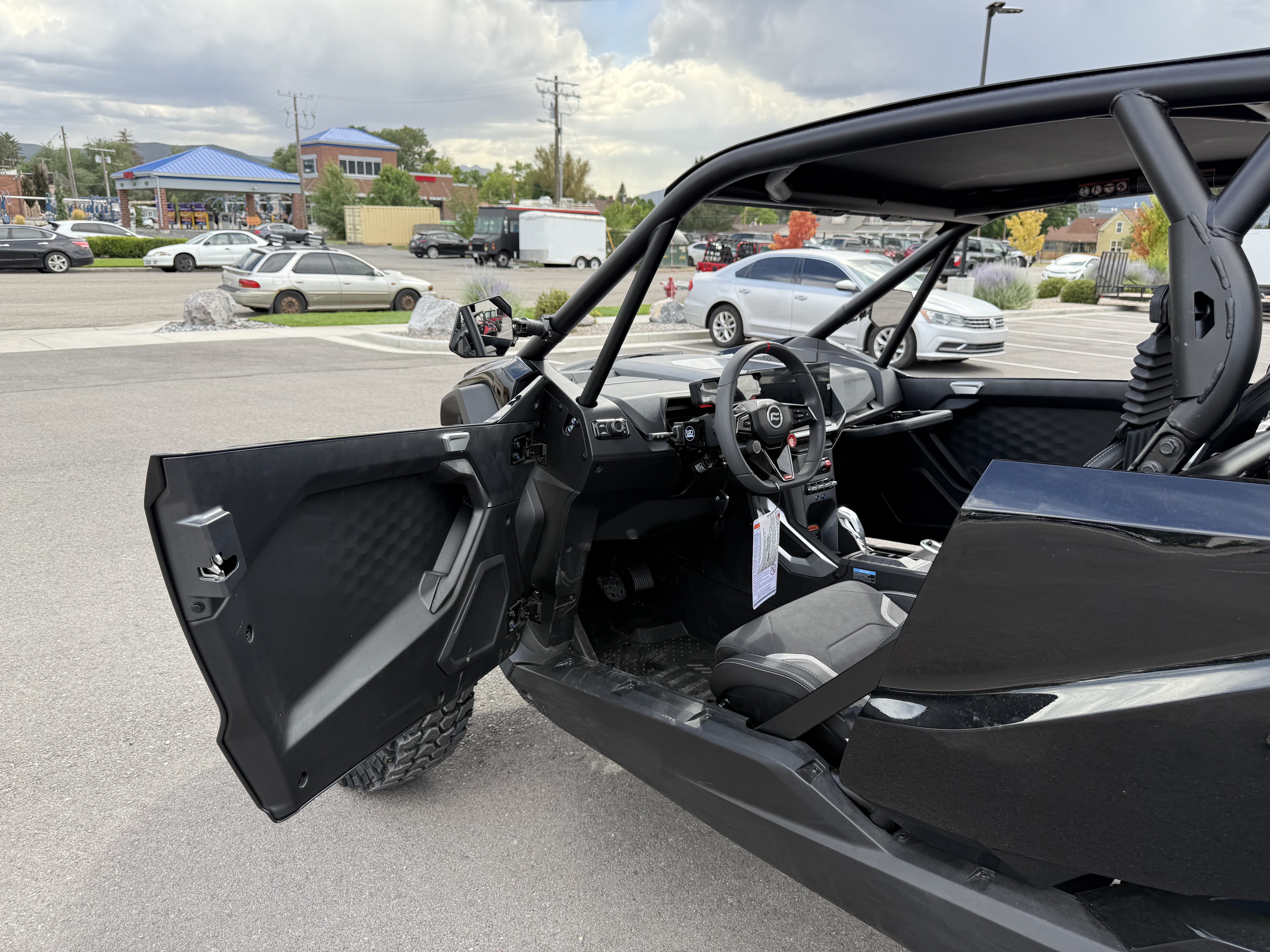 2027 CFMOTO ZFORCE Z10-4 UTV