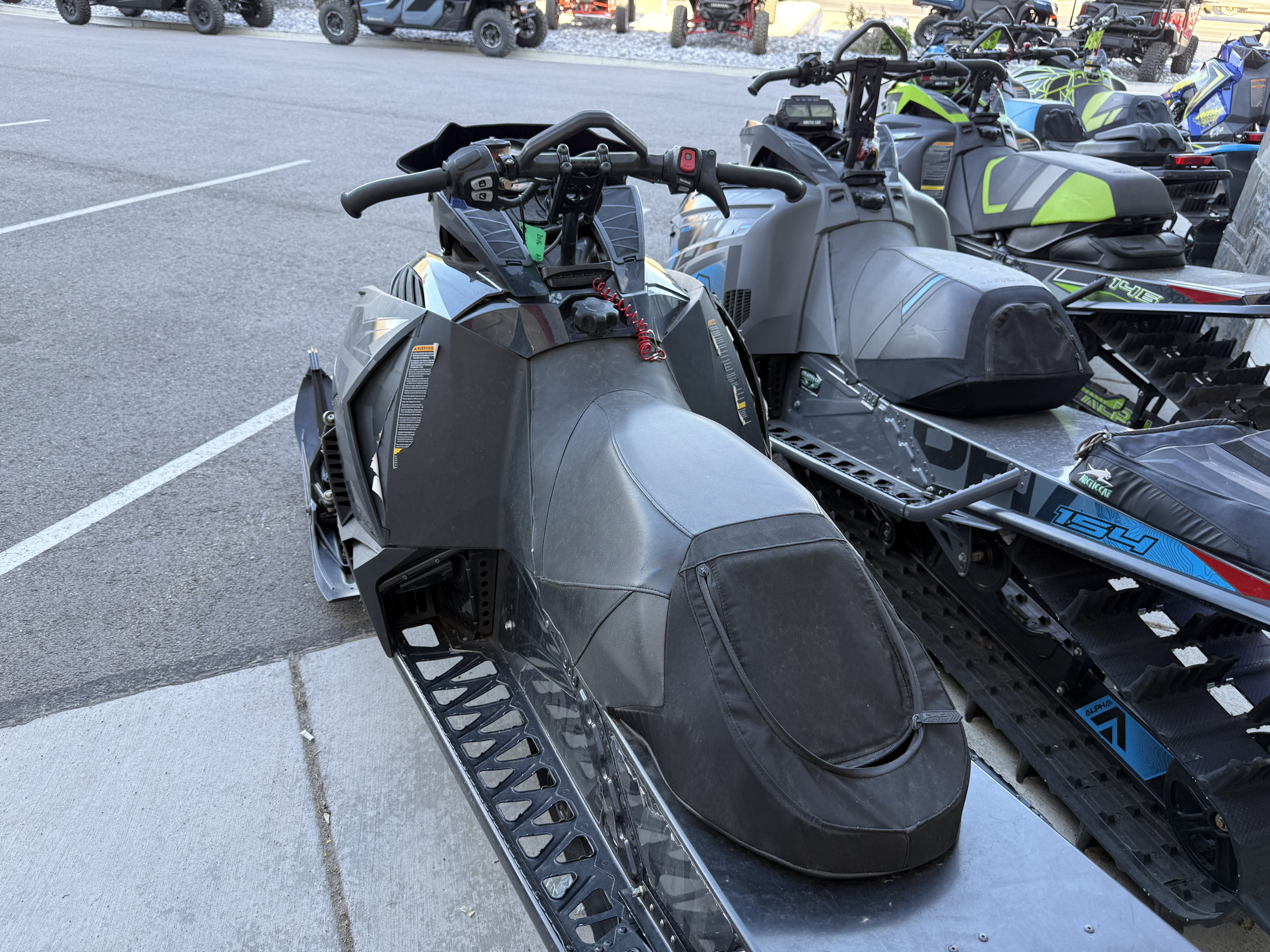 2016 ARCTIC CAT M 8000 SNOWMOBILE