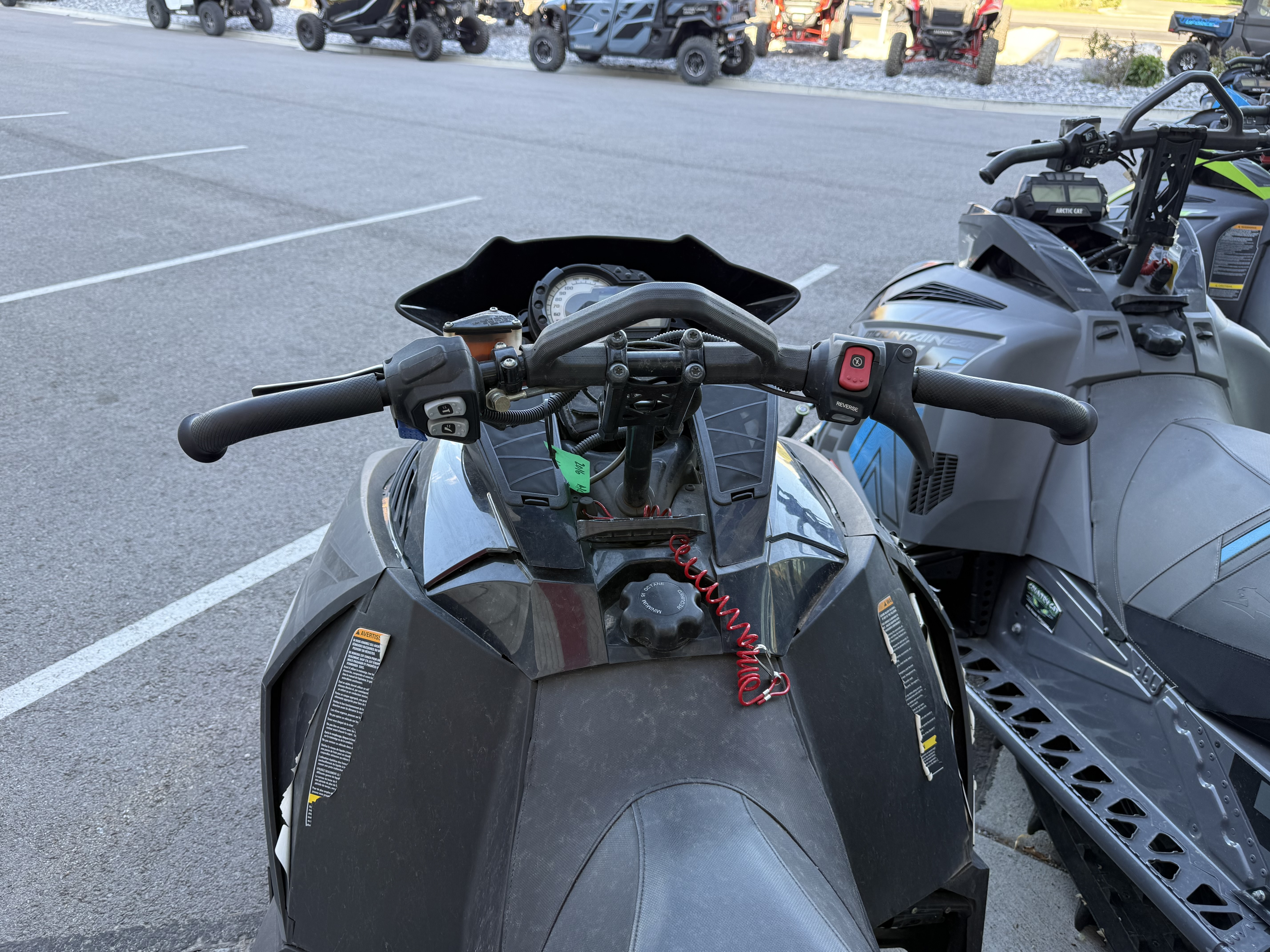 2016 ARCTIC CAT M 8000 SNOWMOBILE