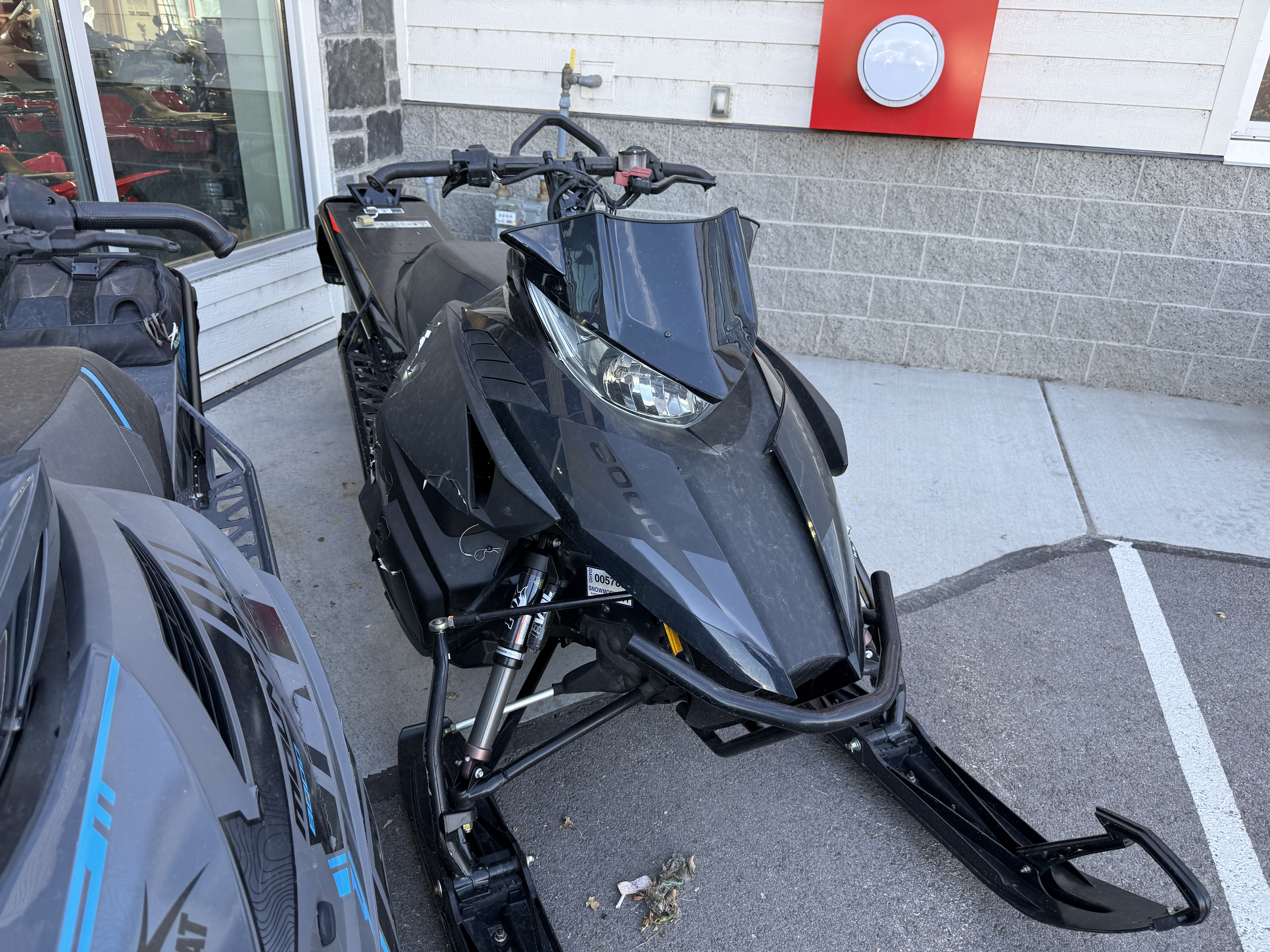 2016 ARCTIC CAT M 8000 SNOWMOBILE