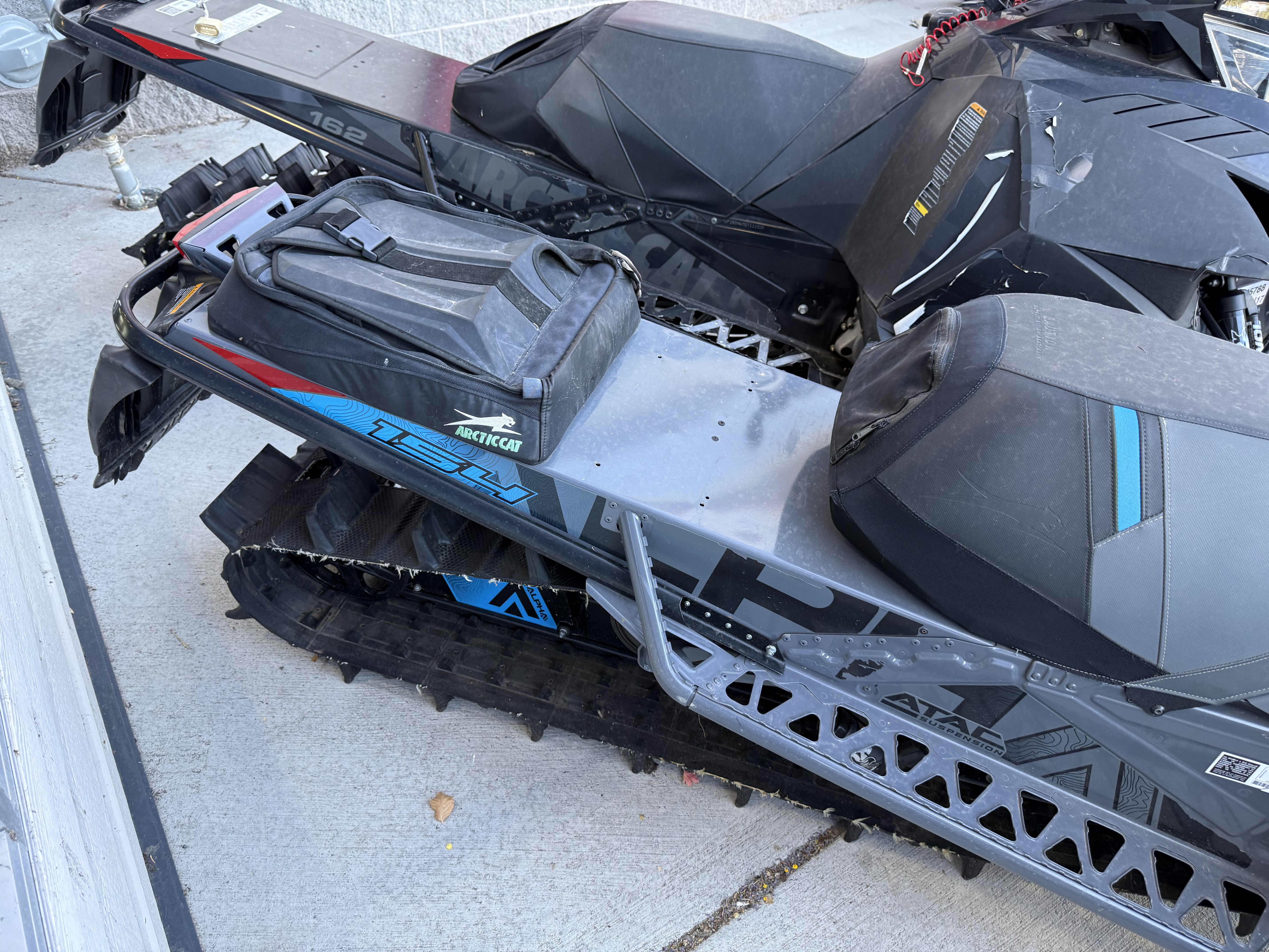 2022 ARCTIC CAT M 8000 Mountain Cat Alpha One SNOWMOBILE