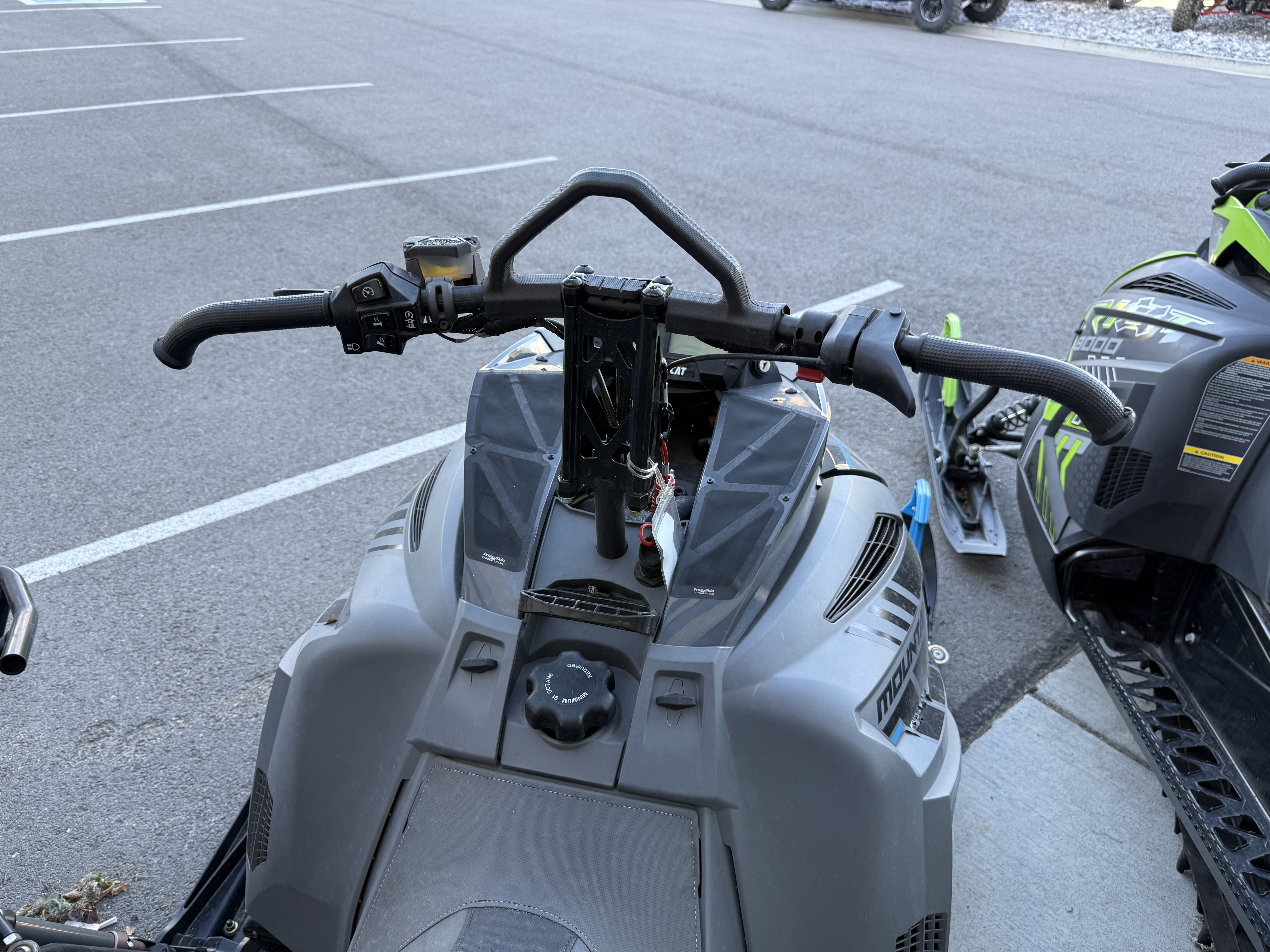 2022 ARCTIC CAT M 8000 Mountain Cat Alpha One SNOWMOBILE