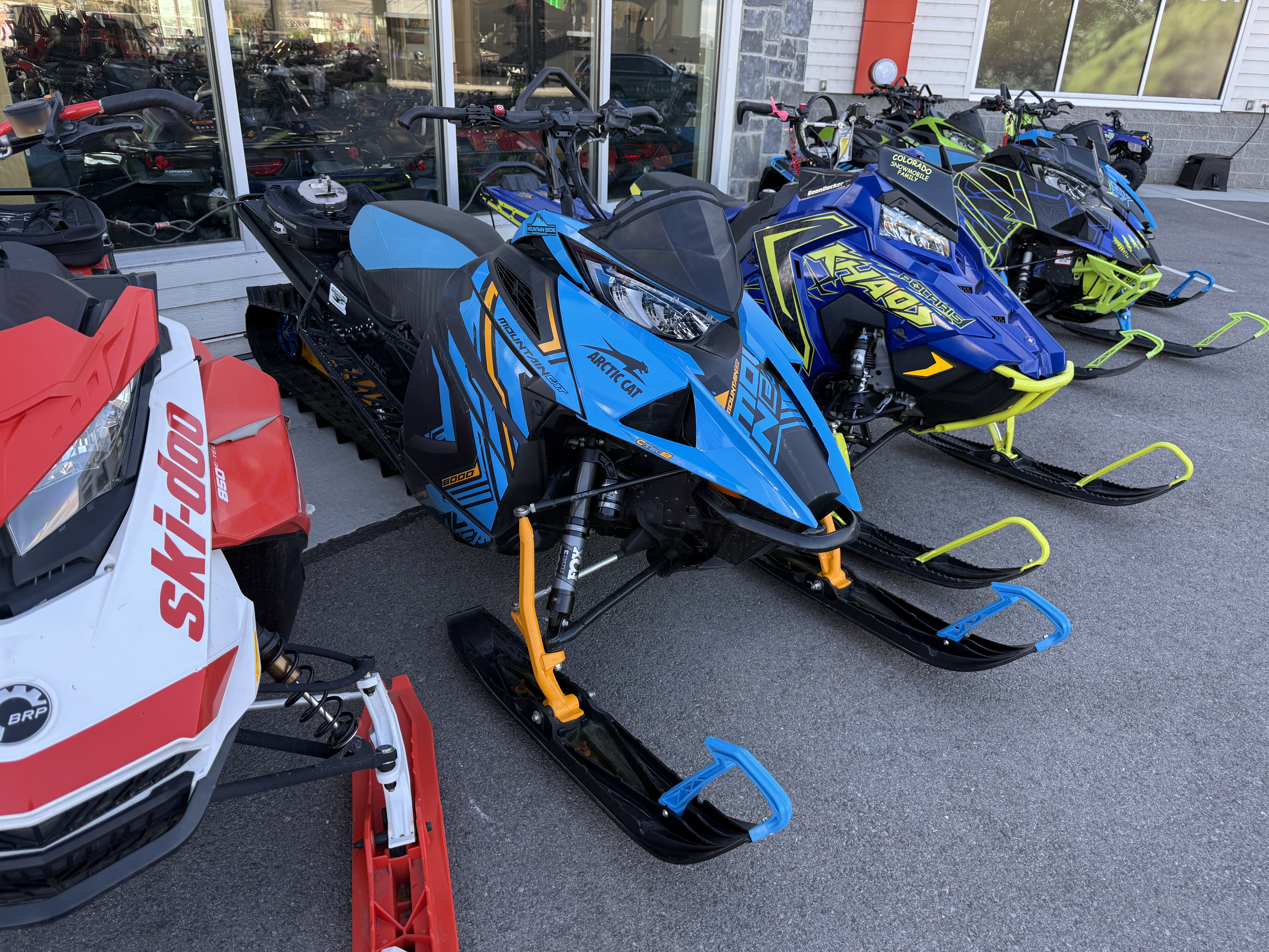 2023 ARCTIC CAT M 8000 Mountain Cat Alpha One SNOWMOBILE