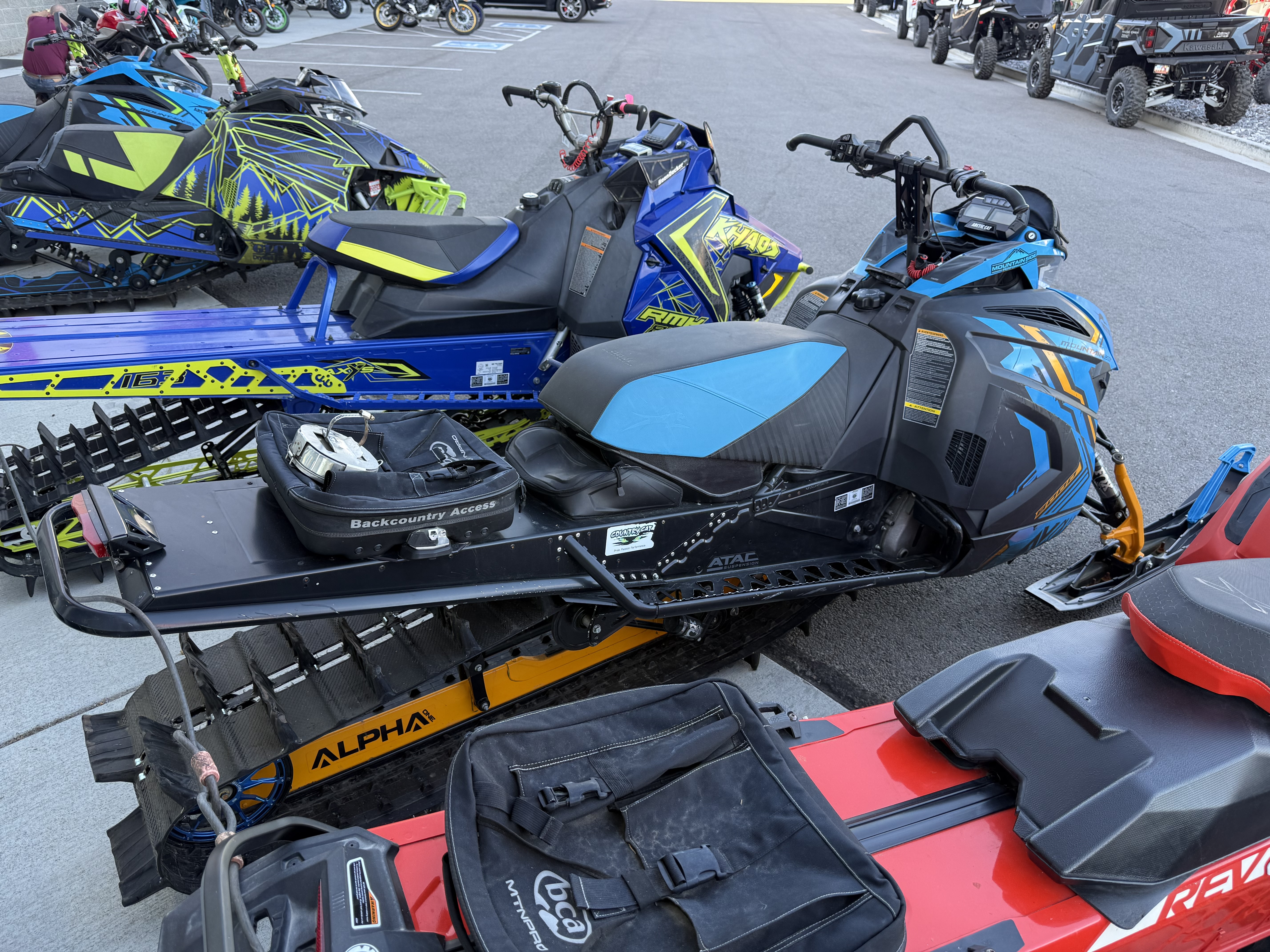 2023 ARCTIC CAT M 8000 Mountain Cat Alpha One SNOWMOBILE
