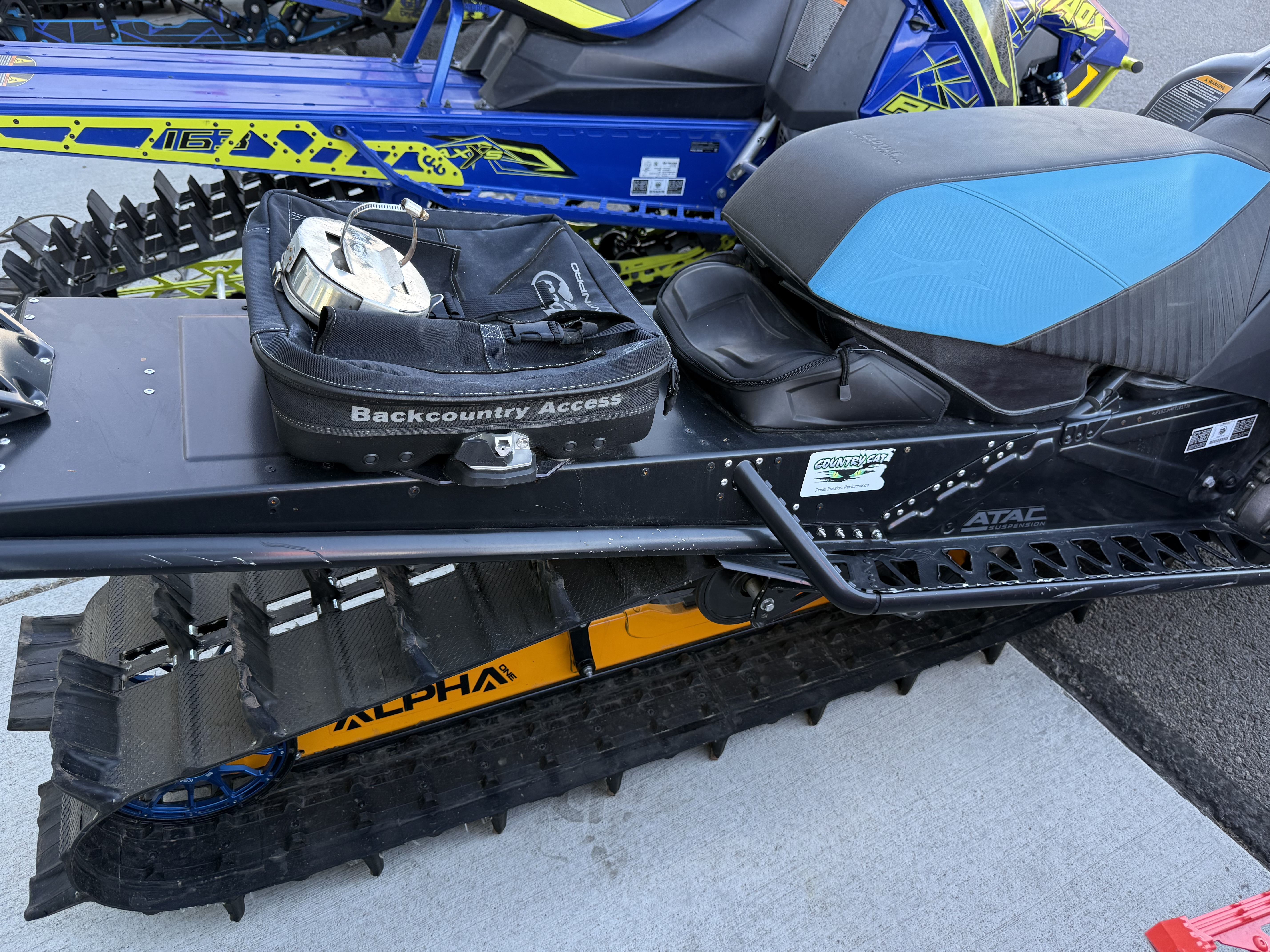 2023 ARCTIC CAT M 8000 Mountain Cat Alpha One SNOWMOBILE