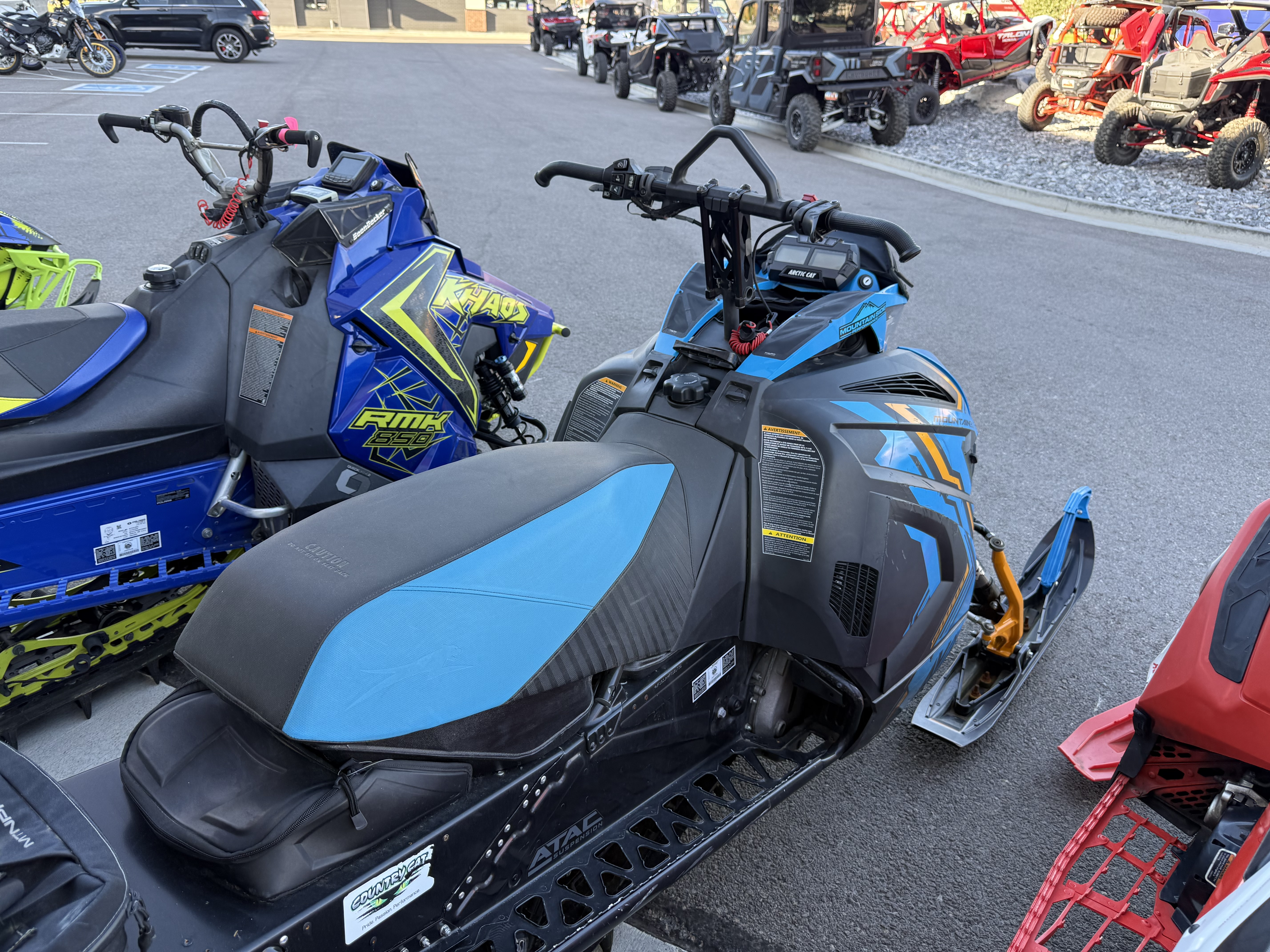 2023 ARCTIC CAT M 8000 Mountain Cat Alpha One SNOWMOBILE