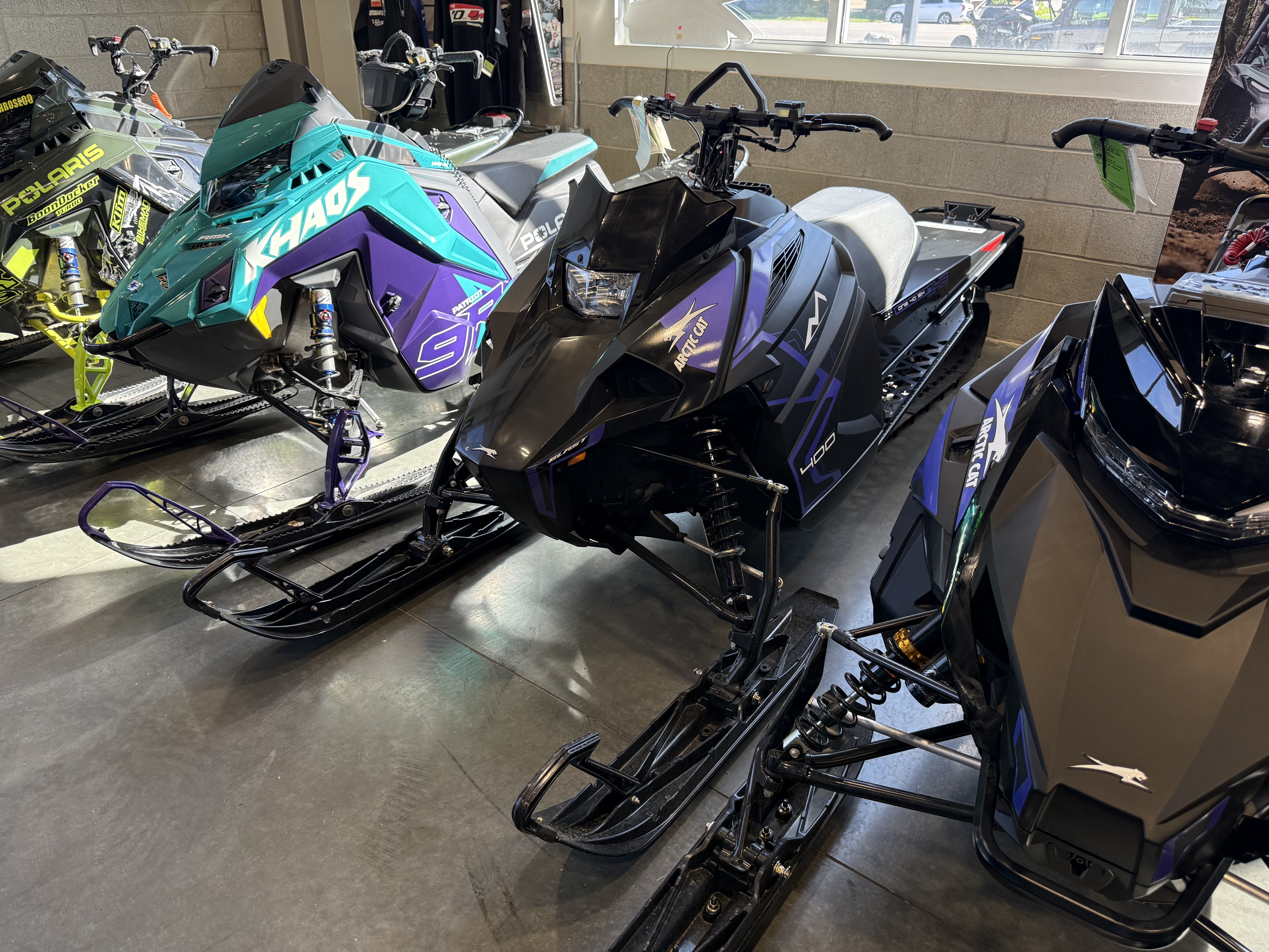 2026 ARCTIC CAT M 400 146 2.0 AMS ES SNOWMOBILE