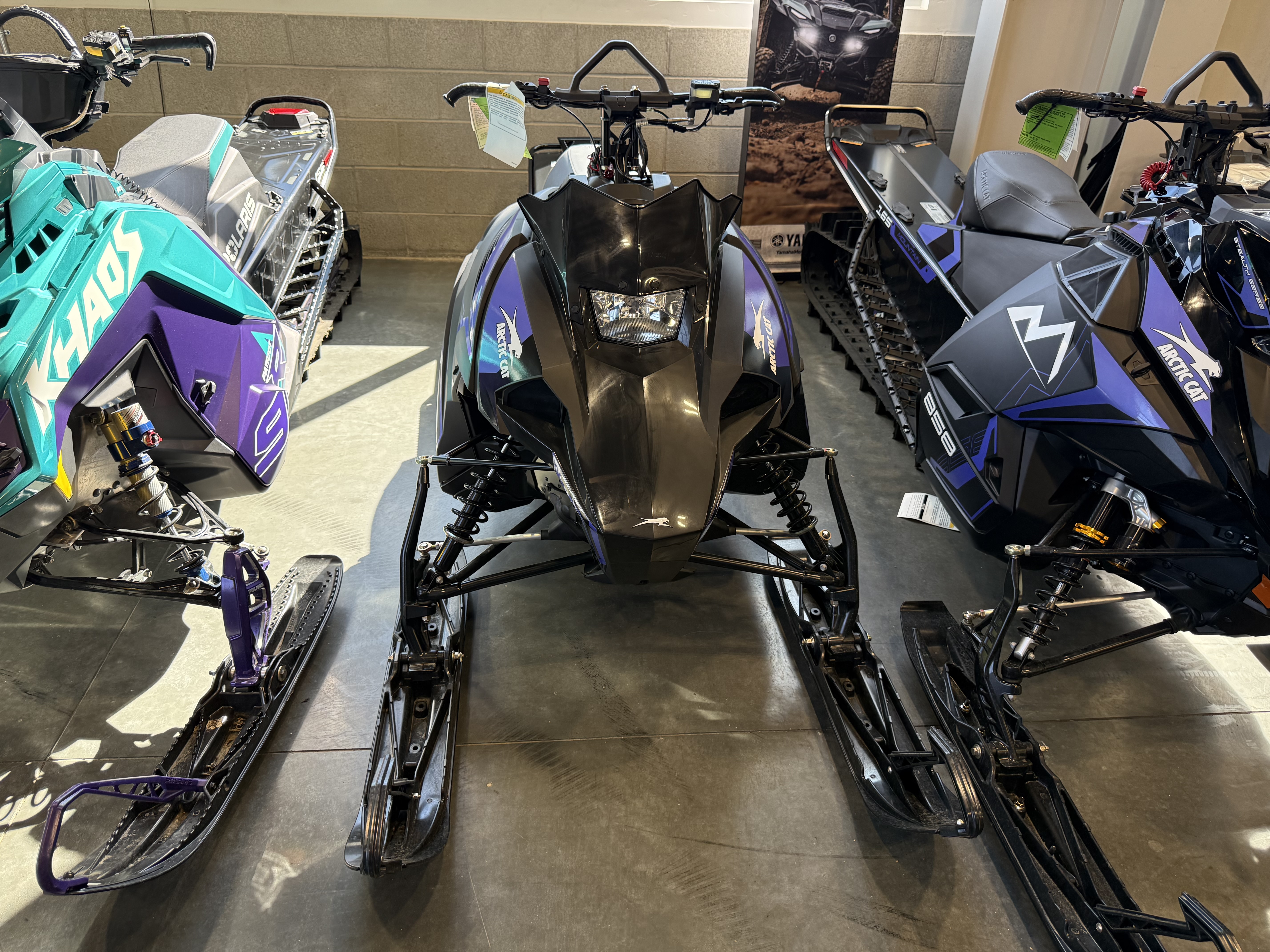 2026 ARCTIC CAT M 400 146 2.0 AMS ES SNOWMOBILE
