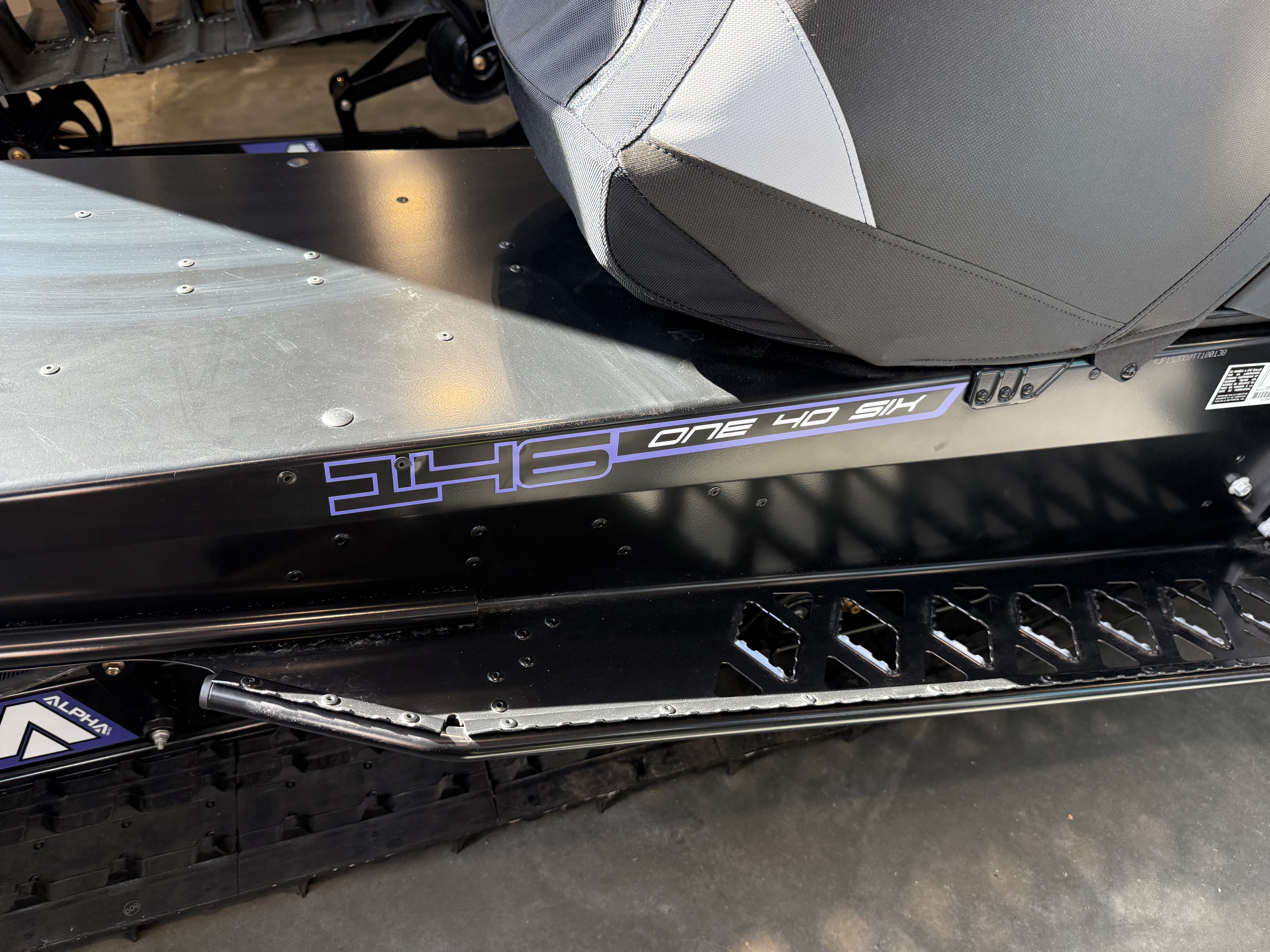 2026 ARCTIC CAT M 400 146 2.0 AMS ES SNOWMOBILE