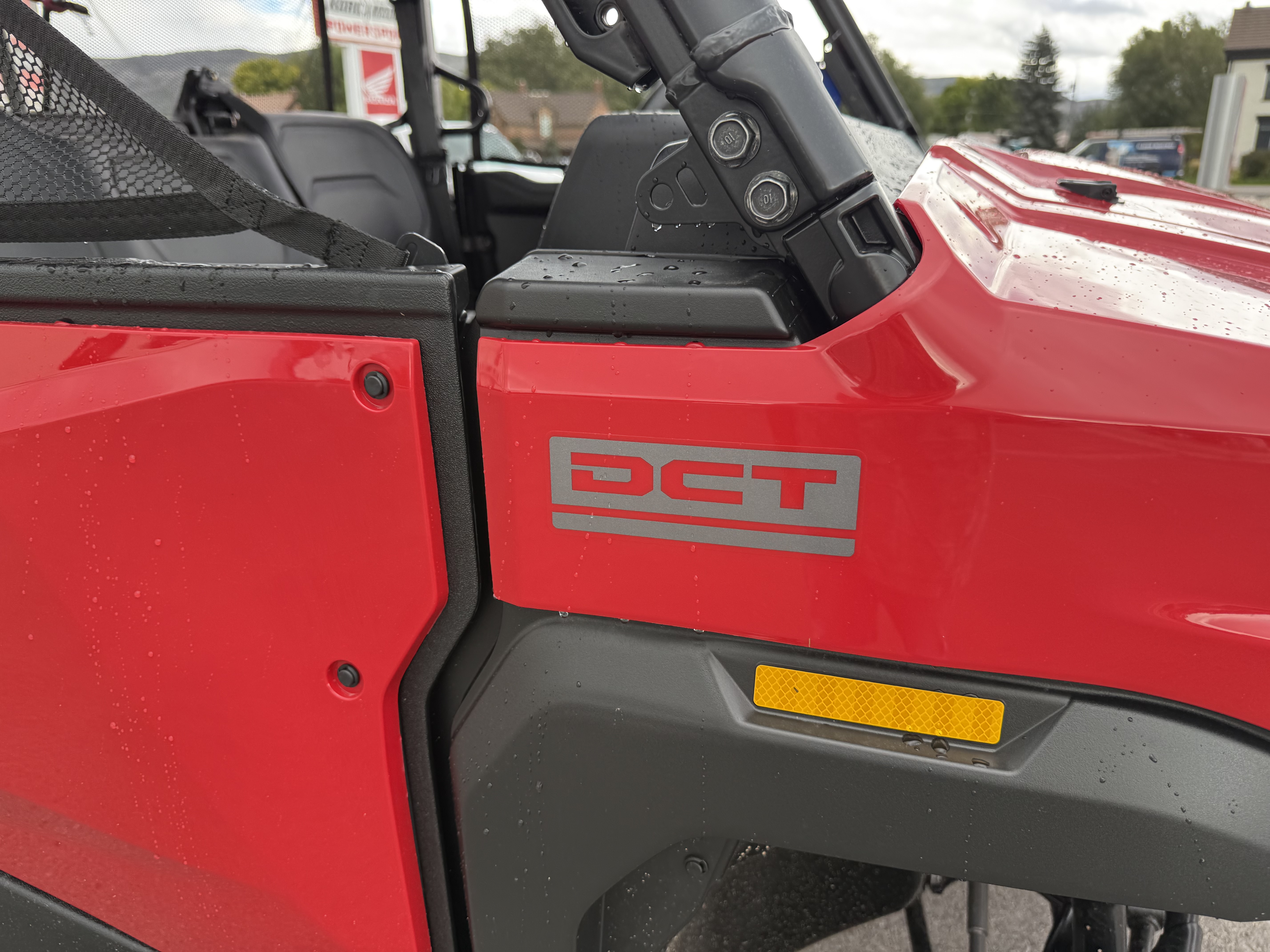 2026 HONDA PIONEER 1000-5 DELUXE UTV