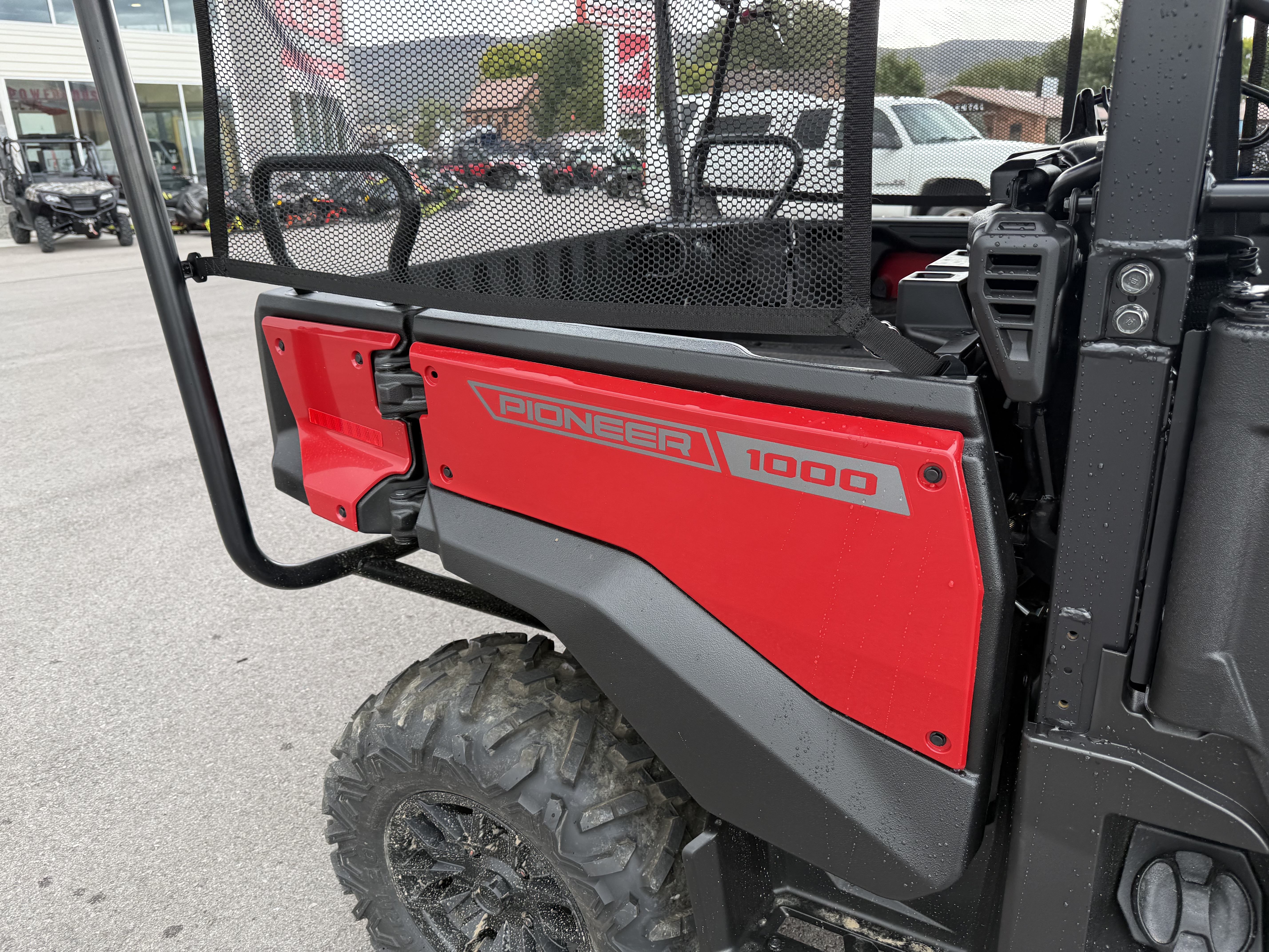 2026 HONDA PIONEER 1000-5 DELUXE UTV
