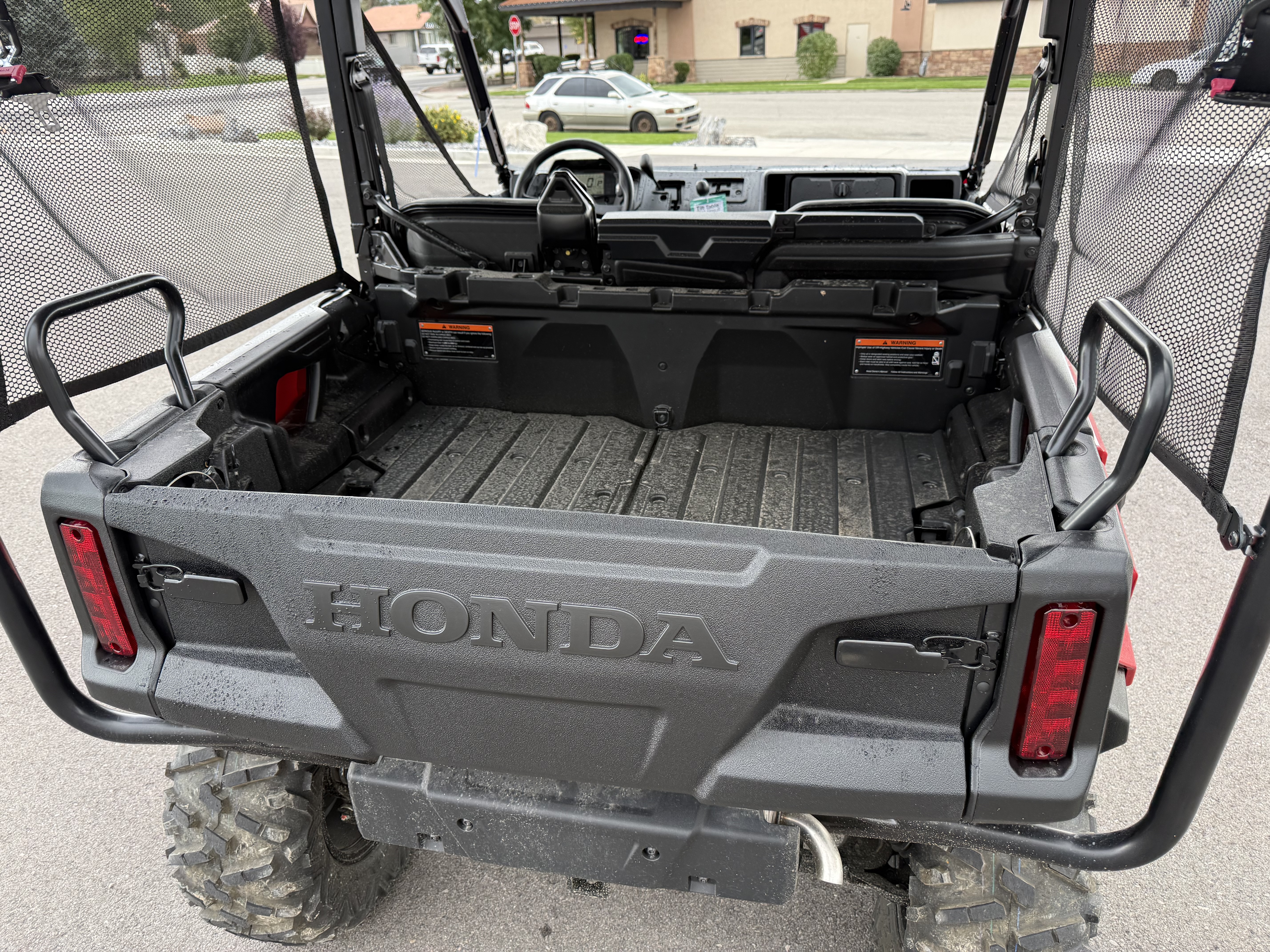 2026 HONDA PIONEER 1000-5 DELUXE UTV