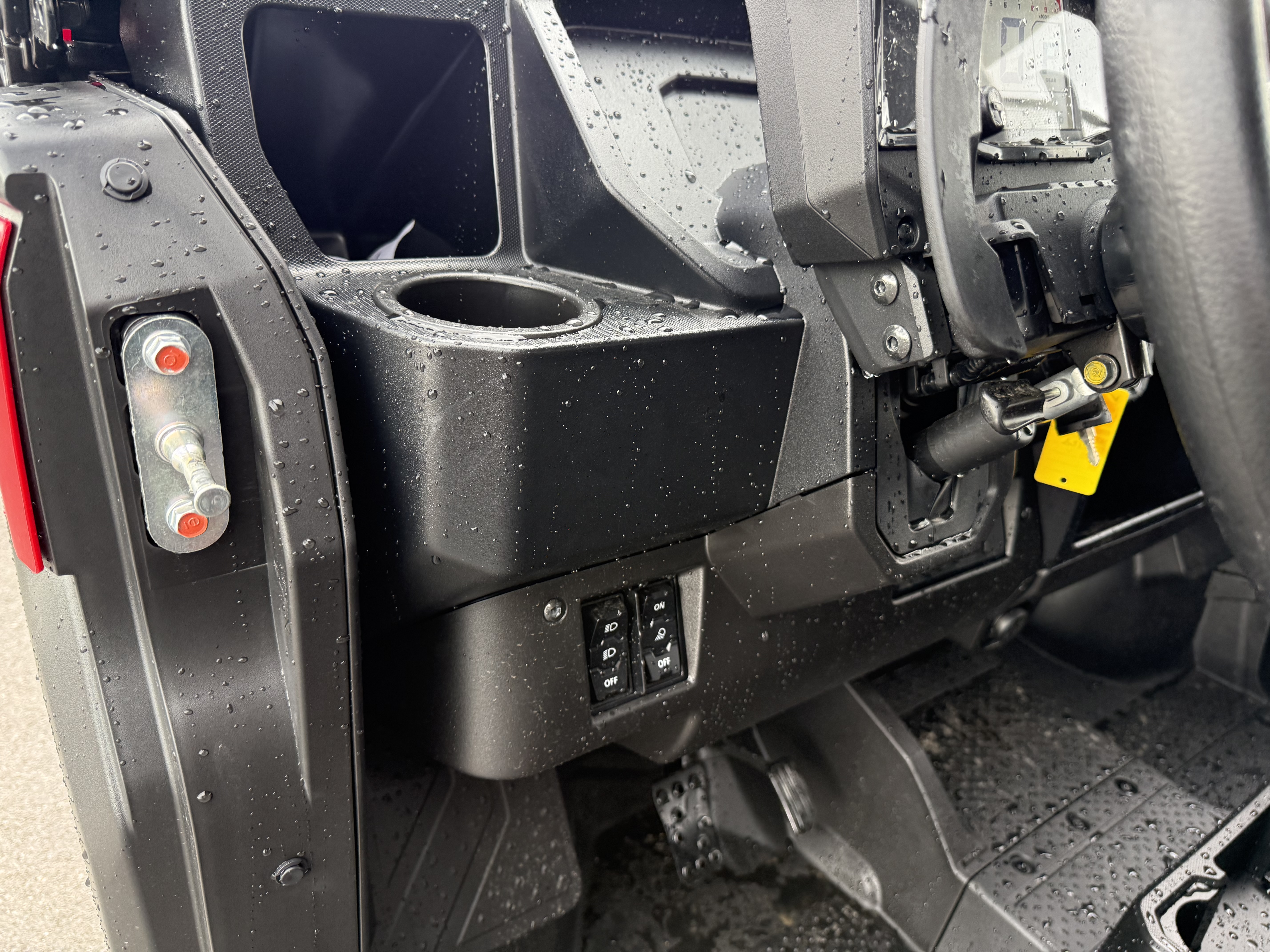 2026 HONDA PIONEER 1000-5 DELUXE UTV