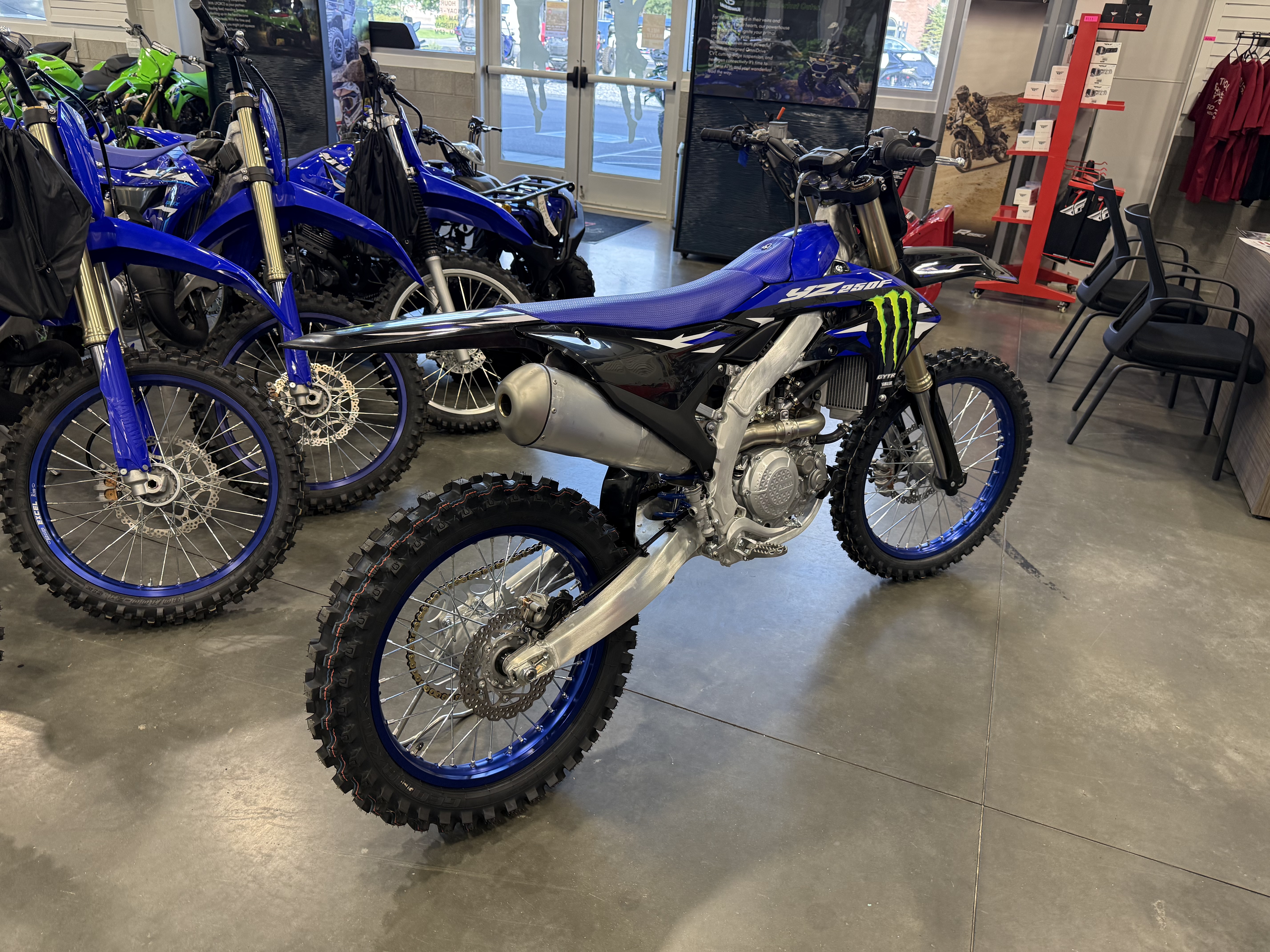 2027 YAMAHA YZ250F DIRT BIKE