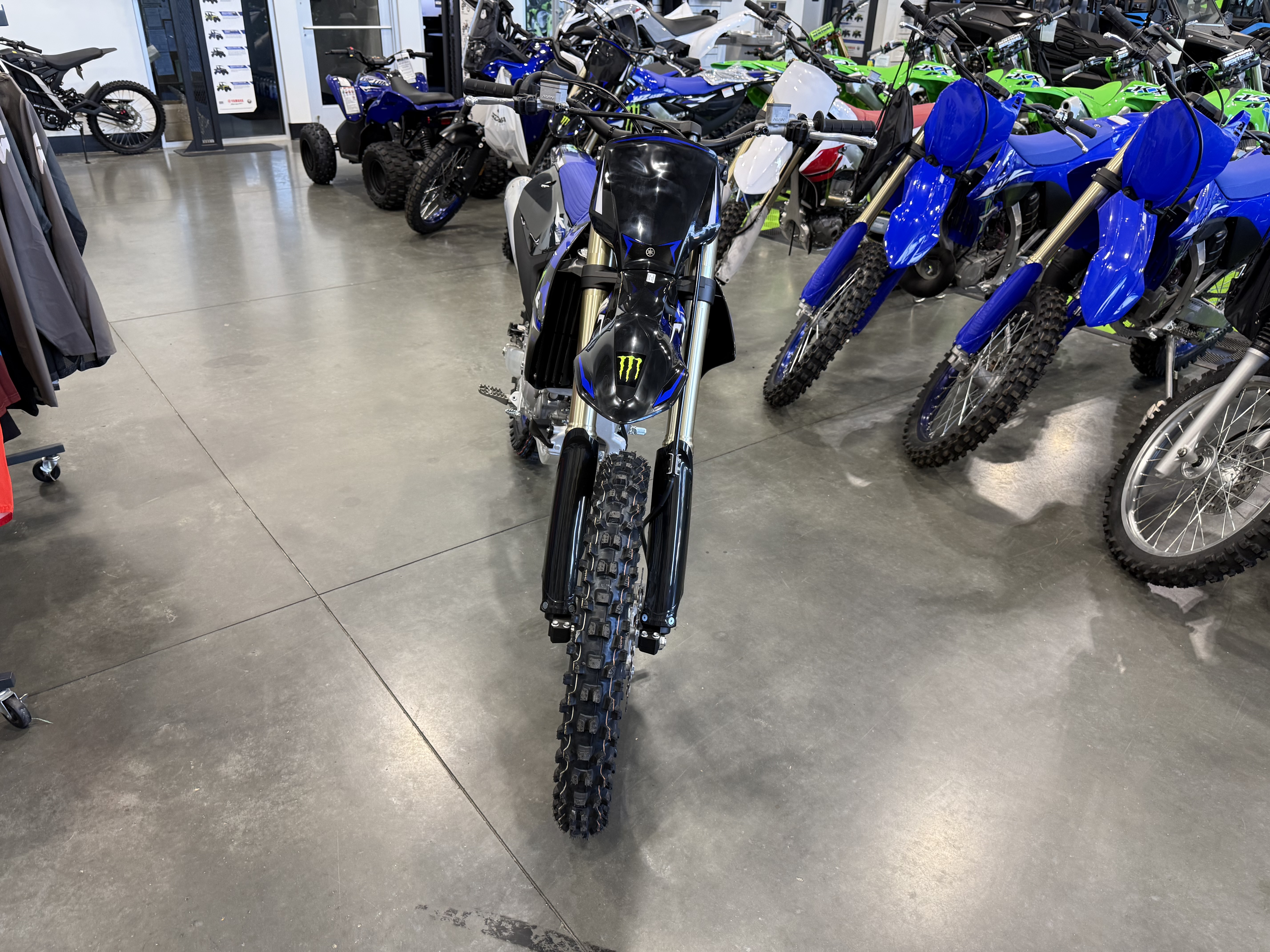 2027 YAMAHA YZ250F DIRT BIKE