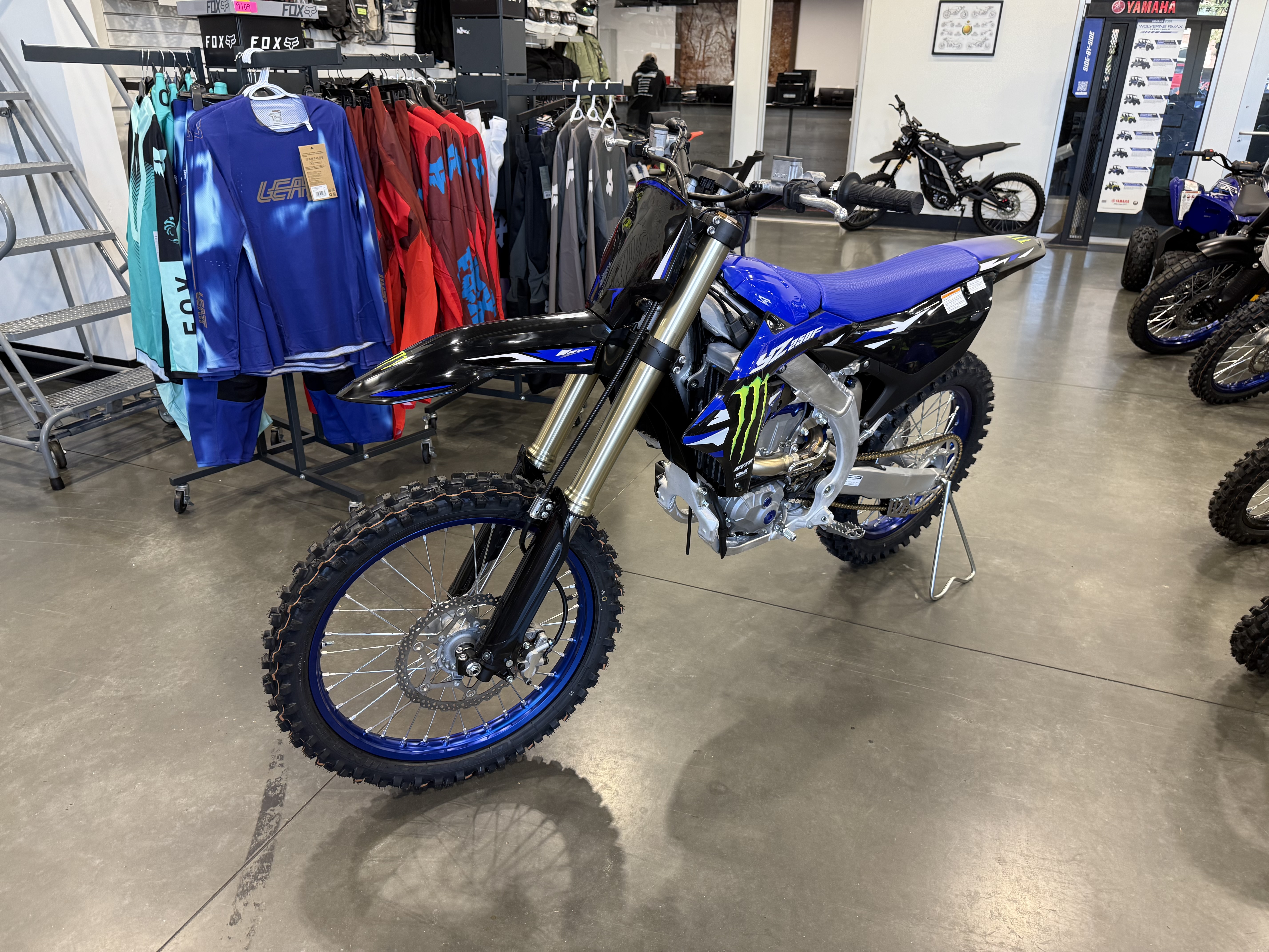 2027 YAMAHA YZ250F DIRT BIKE