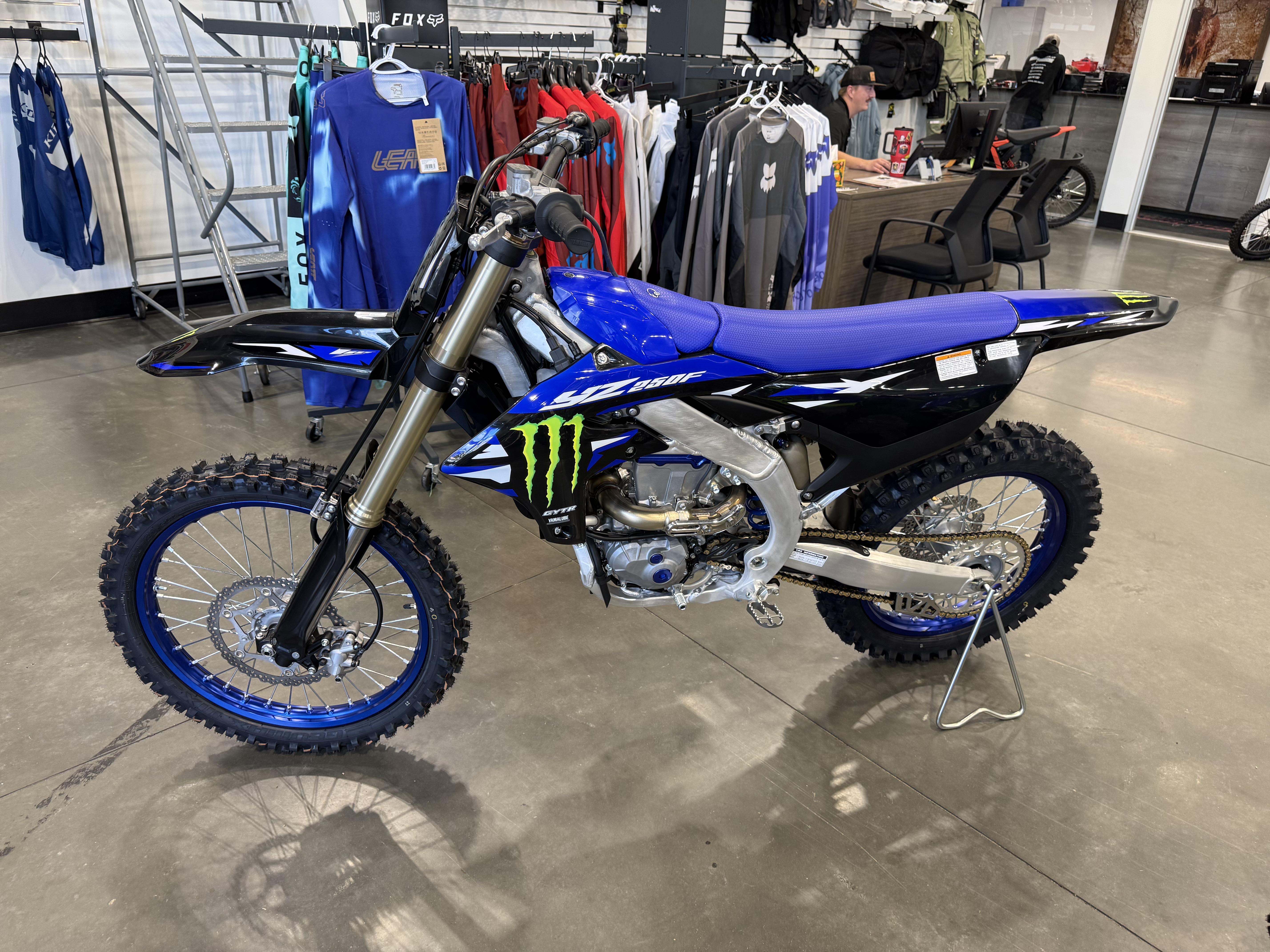 2027 YAMAHA YZ250F DIRT BIKE