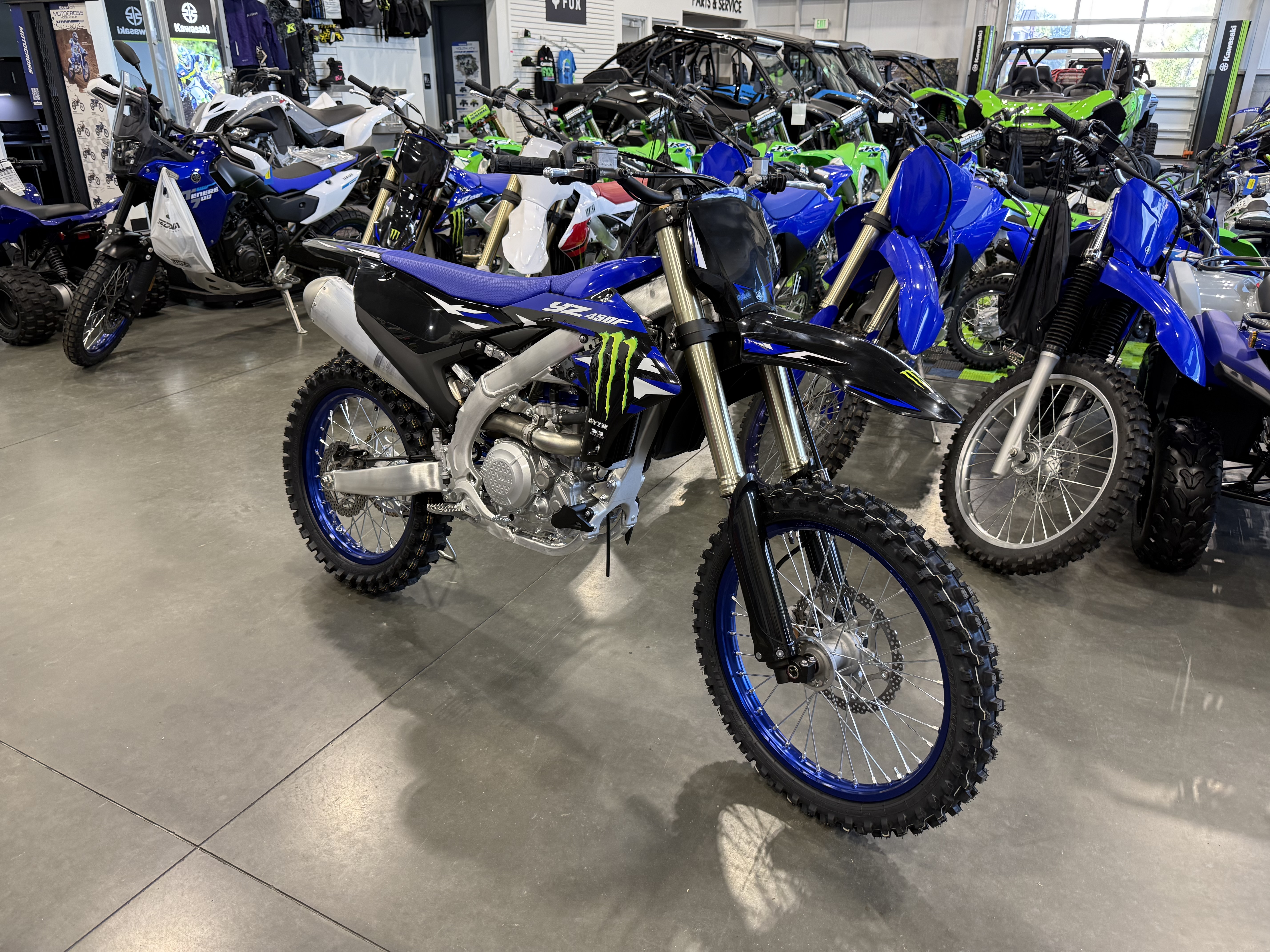 2027 YAMAHA YZ450F DIRT BIKE