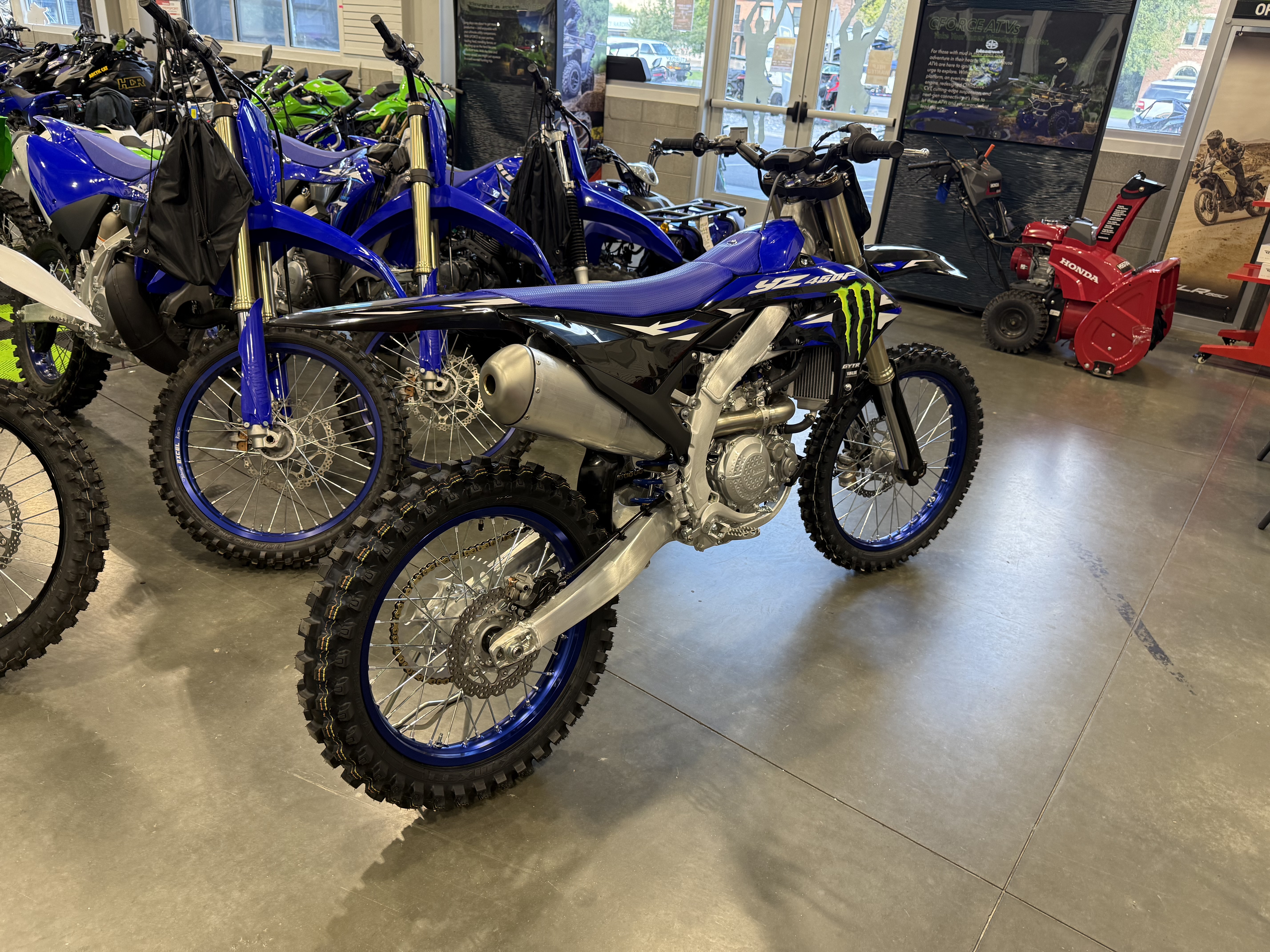 2027 YAMAHA YZ450F DIRT BIKE