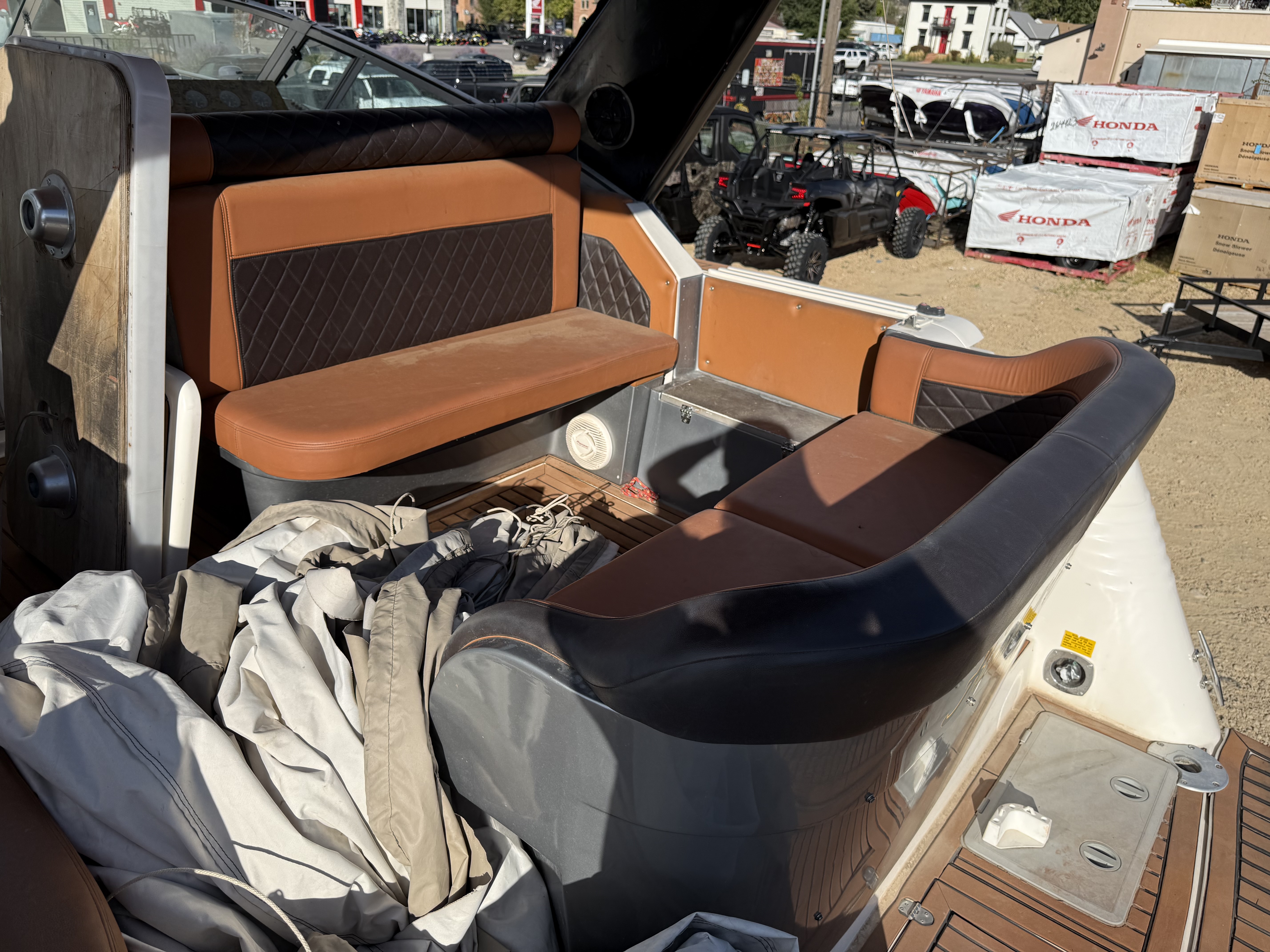 1994 CRUISER BOATS YACHTS 30701 WATERCRAFT