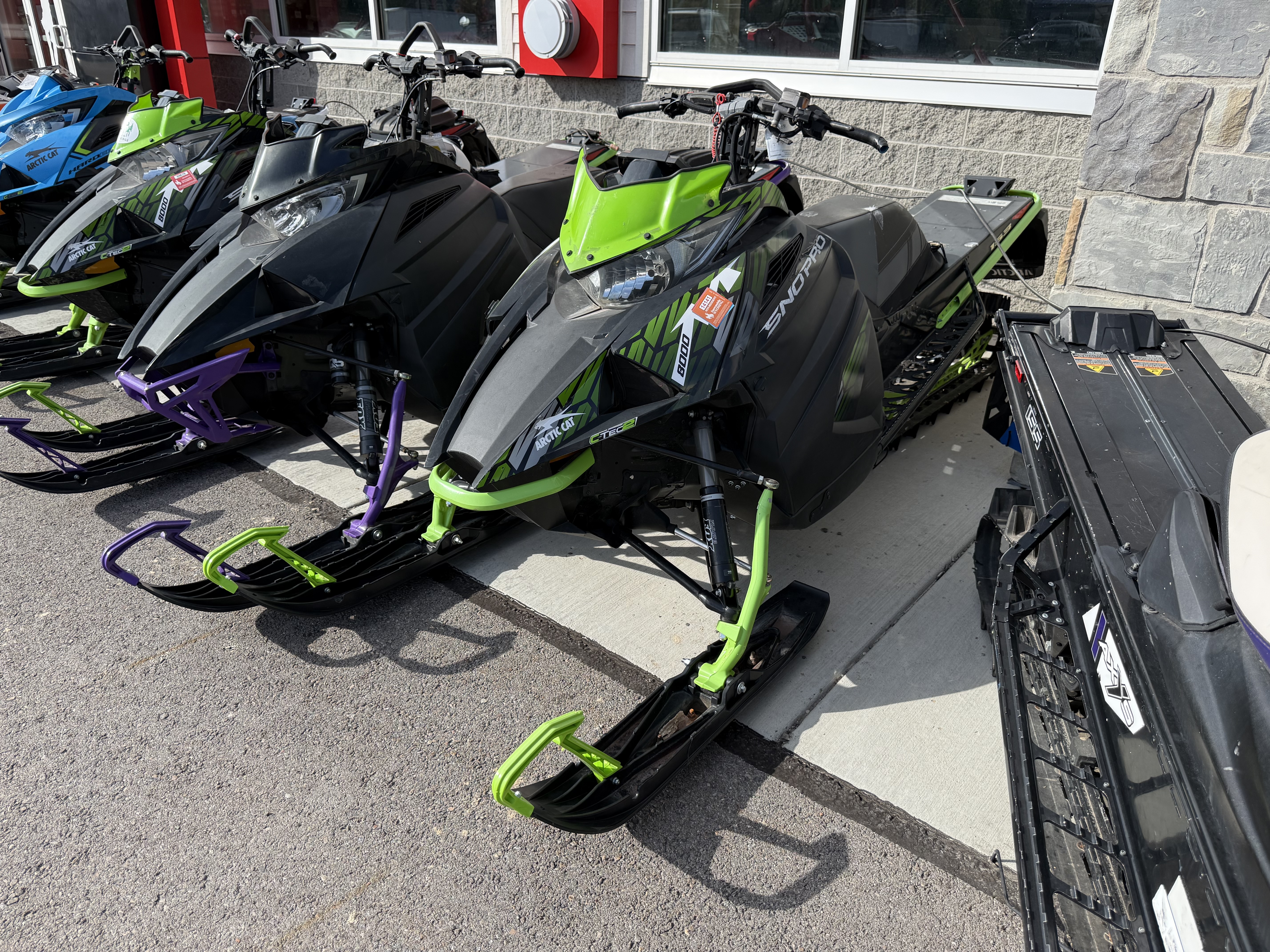 2019 ARCTIC CAT M 8000 Mountain Cat SNOWMOBILE