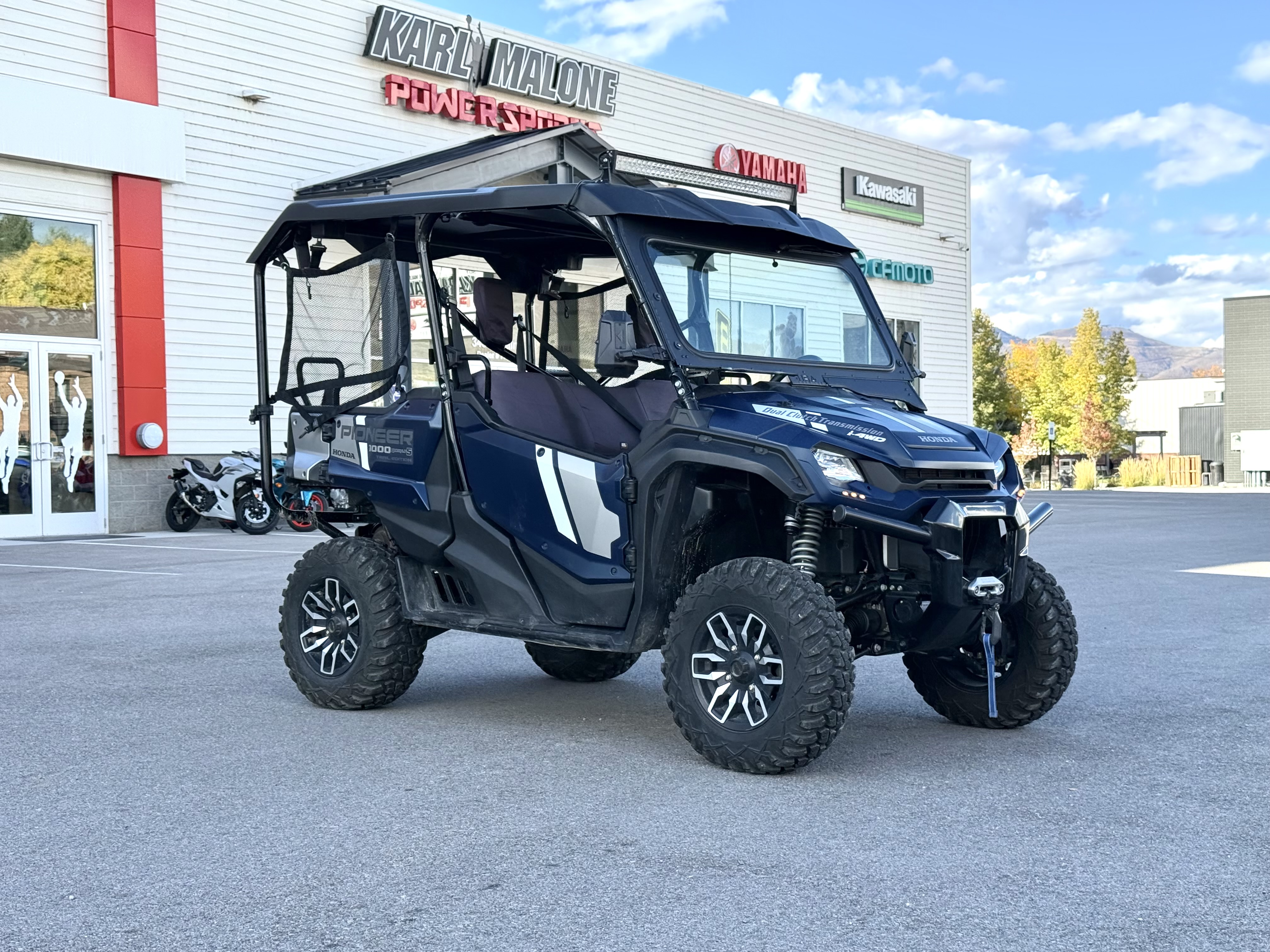 2023 HONDA PIONEER 1000-5 TRAIL UTV