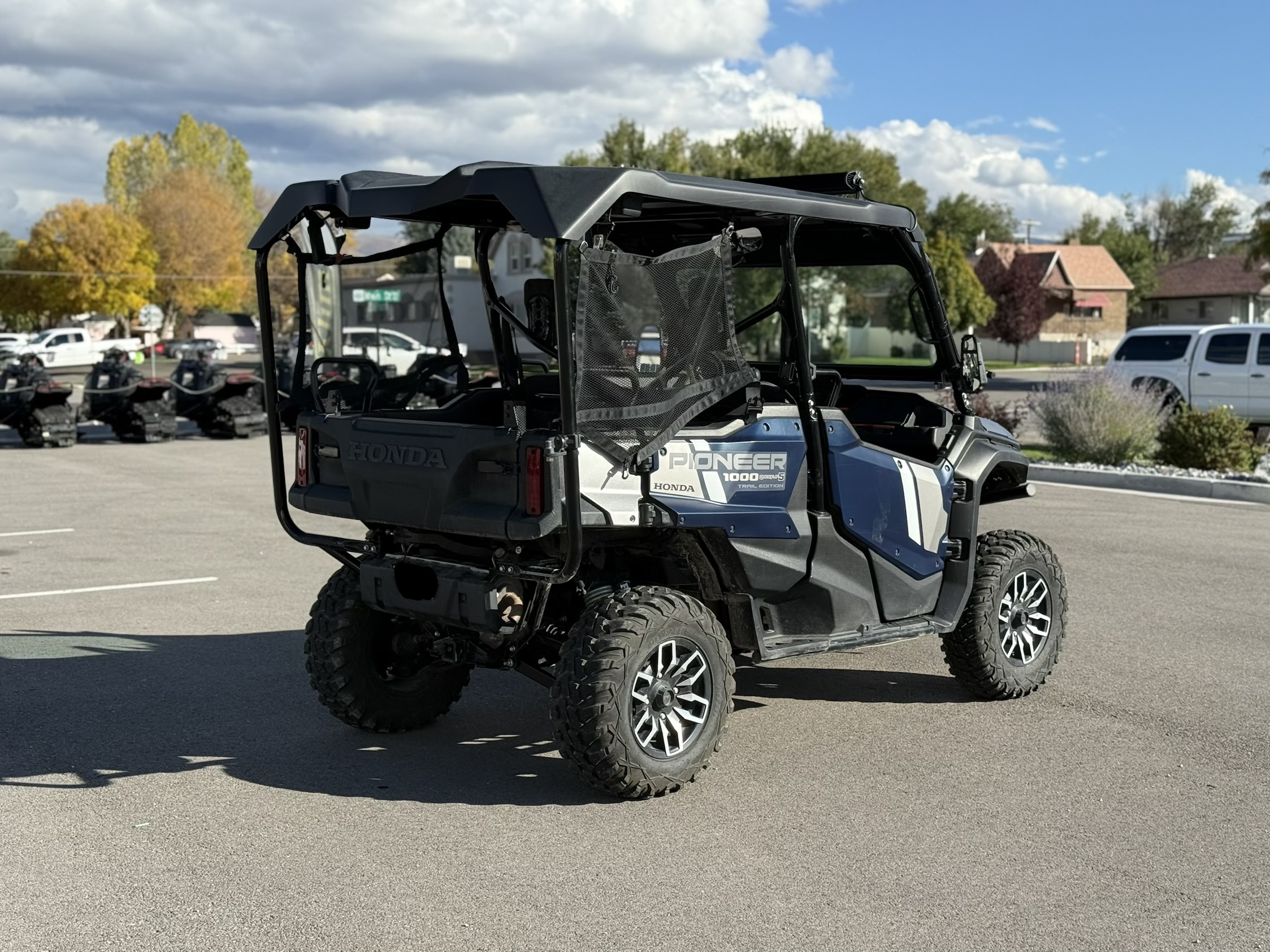 2023 HONDA PIONEER 1000-5 TRAIL UTV