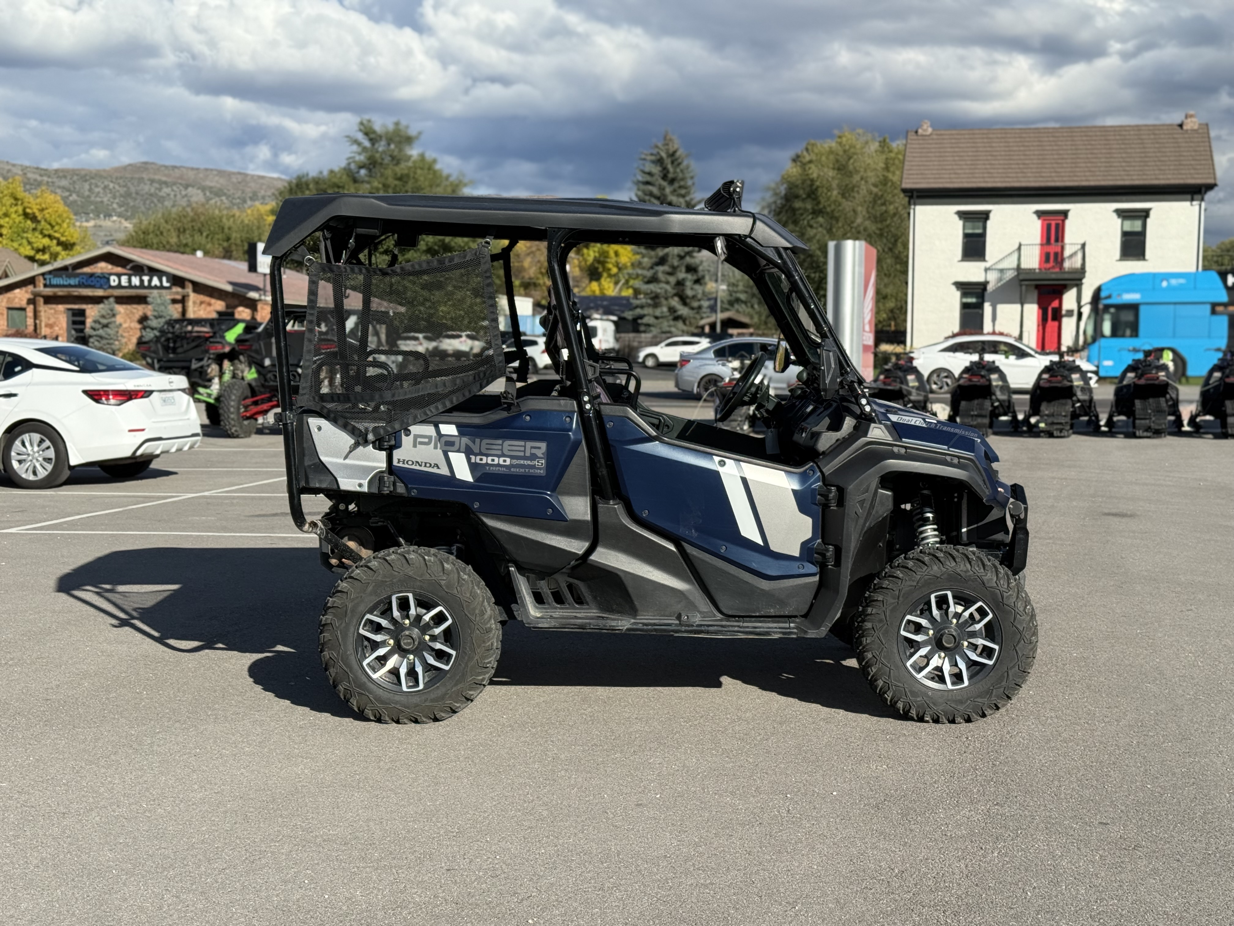 2023 HONDA PIONEER 1000-5 TRAIL UTV