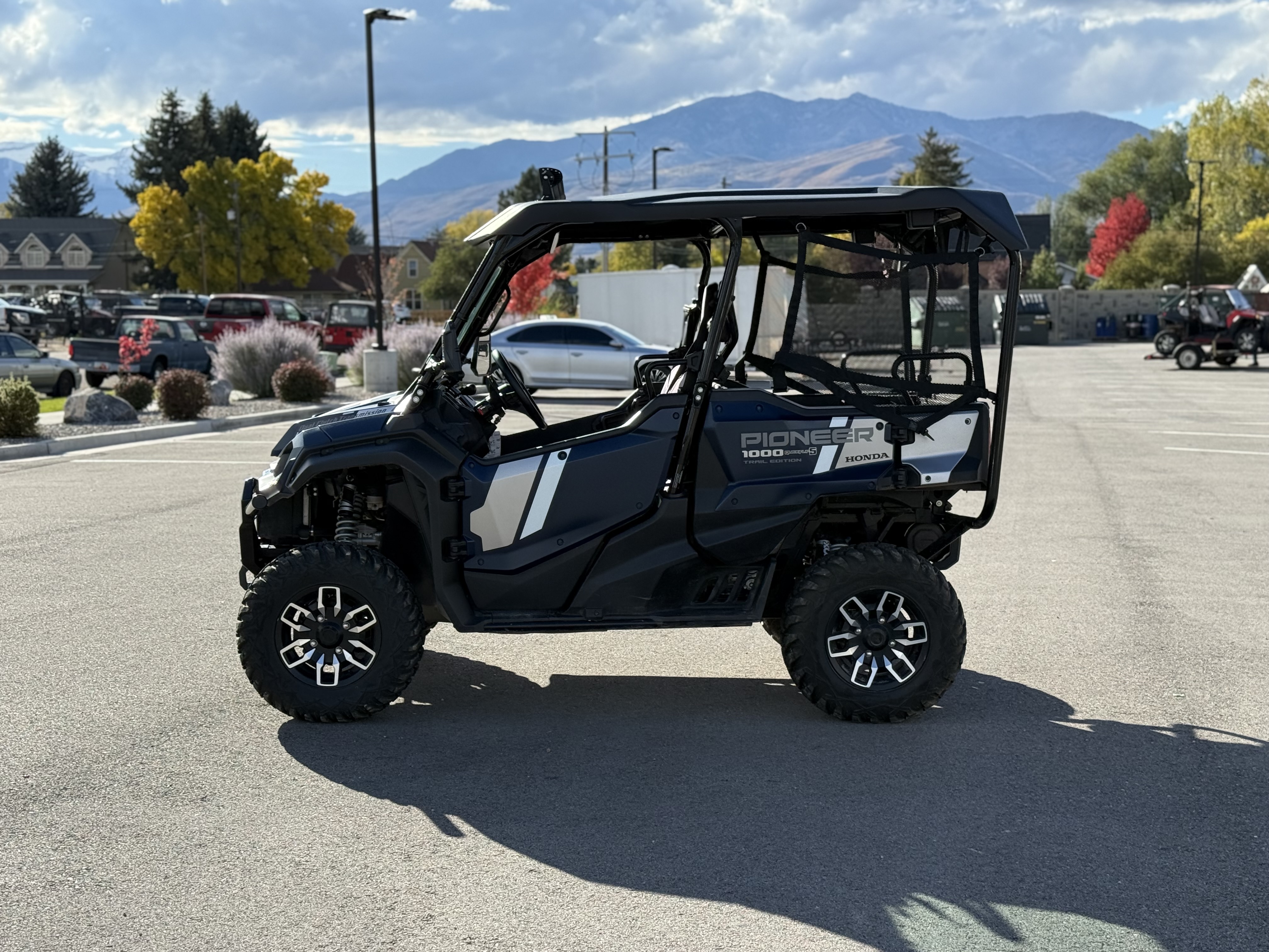 2023 HONDA PIONEER 1000-5 TRAIL UTV