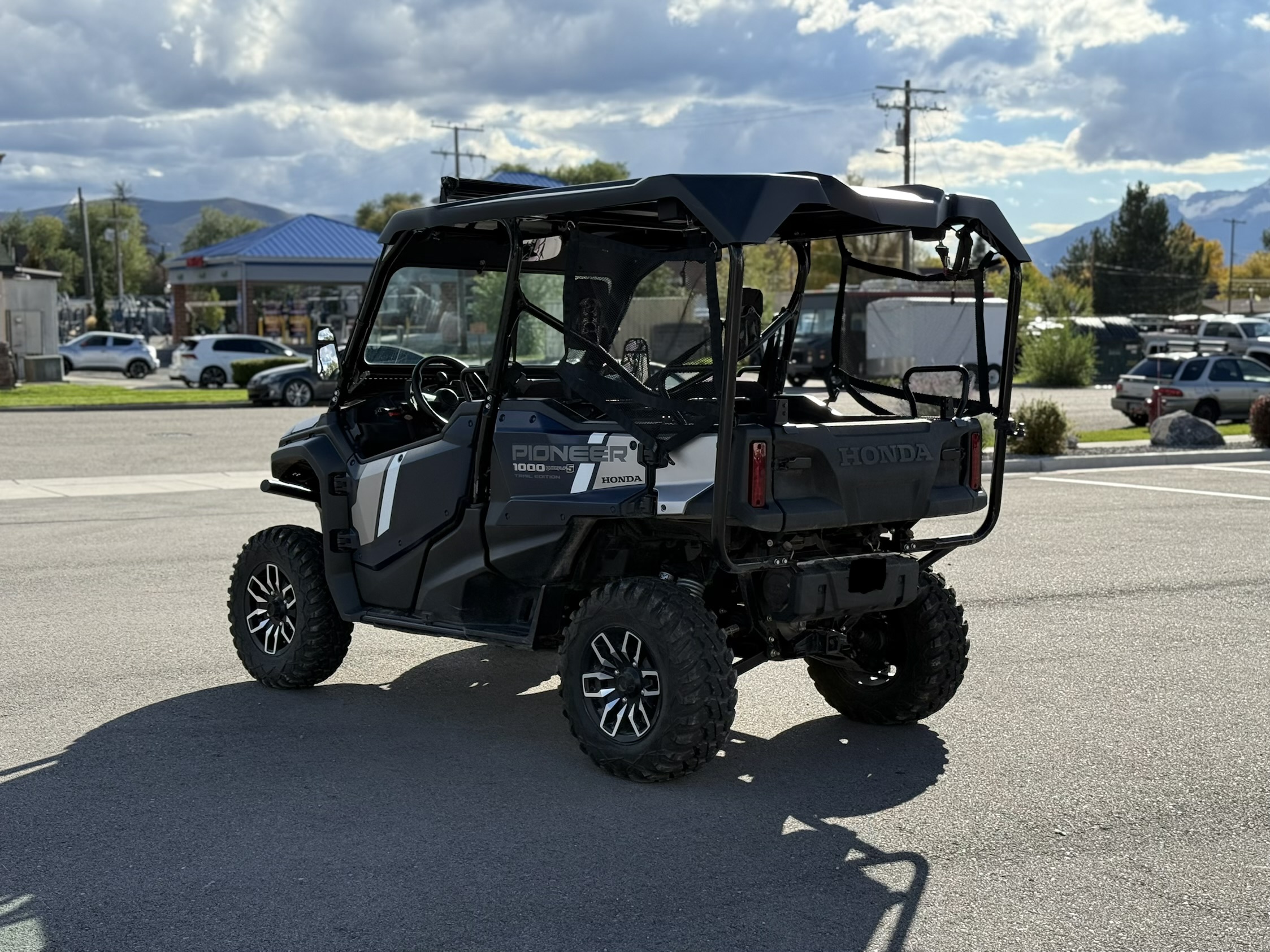 2023 HONDA PIONEER 1000-5 TRAIL UTV
