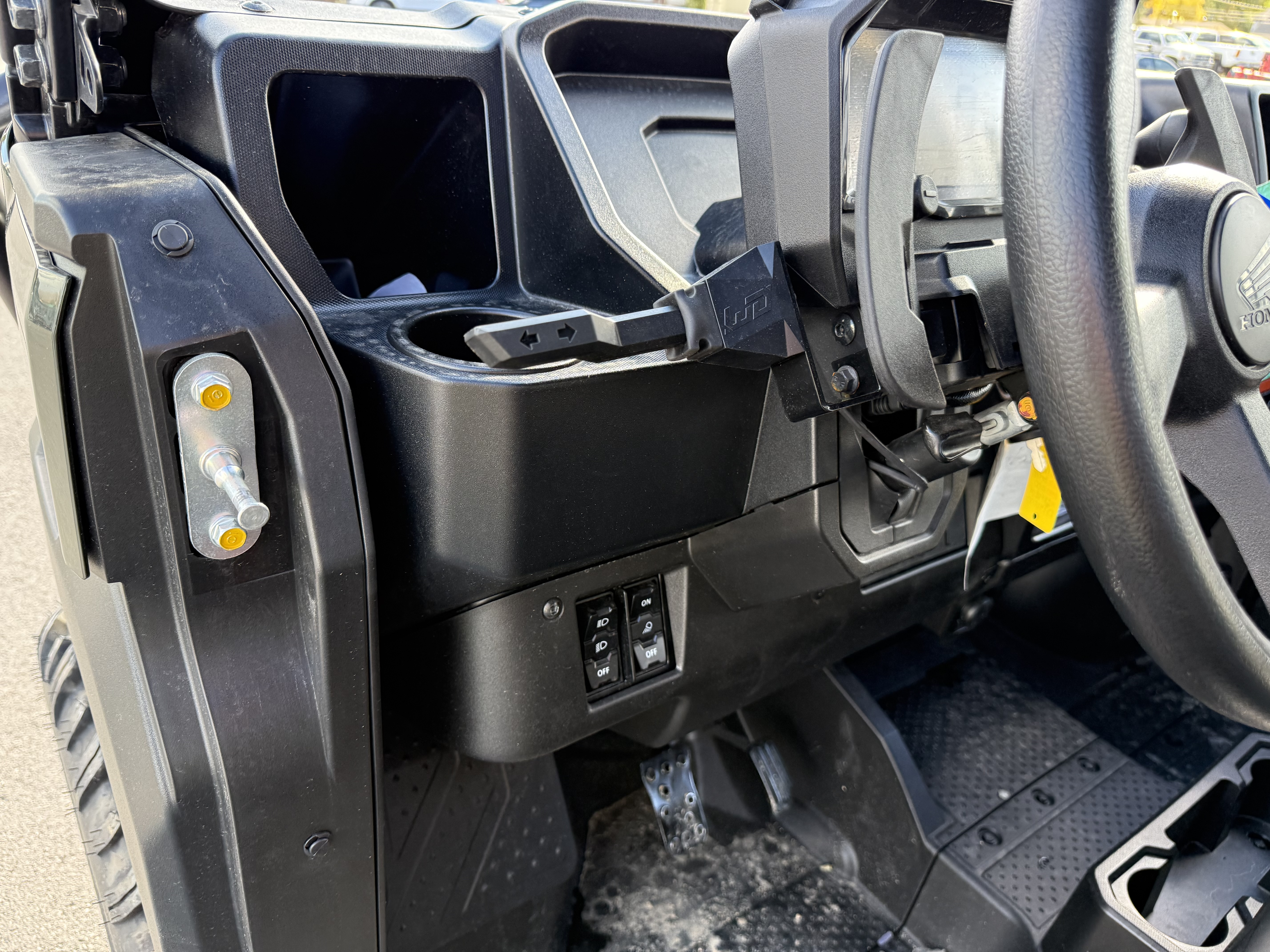 2026 HONDA PIONEER 1000-5 DELUXE UTV