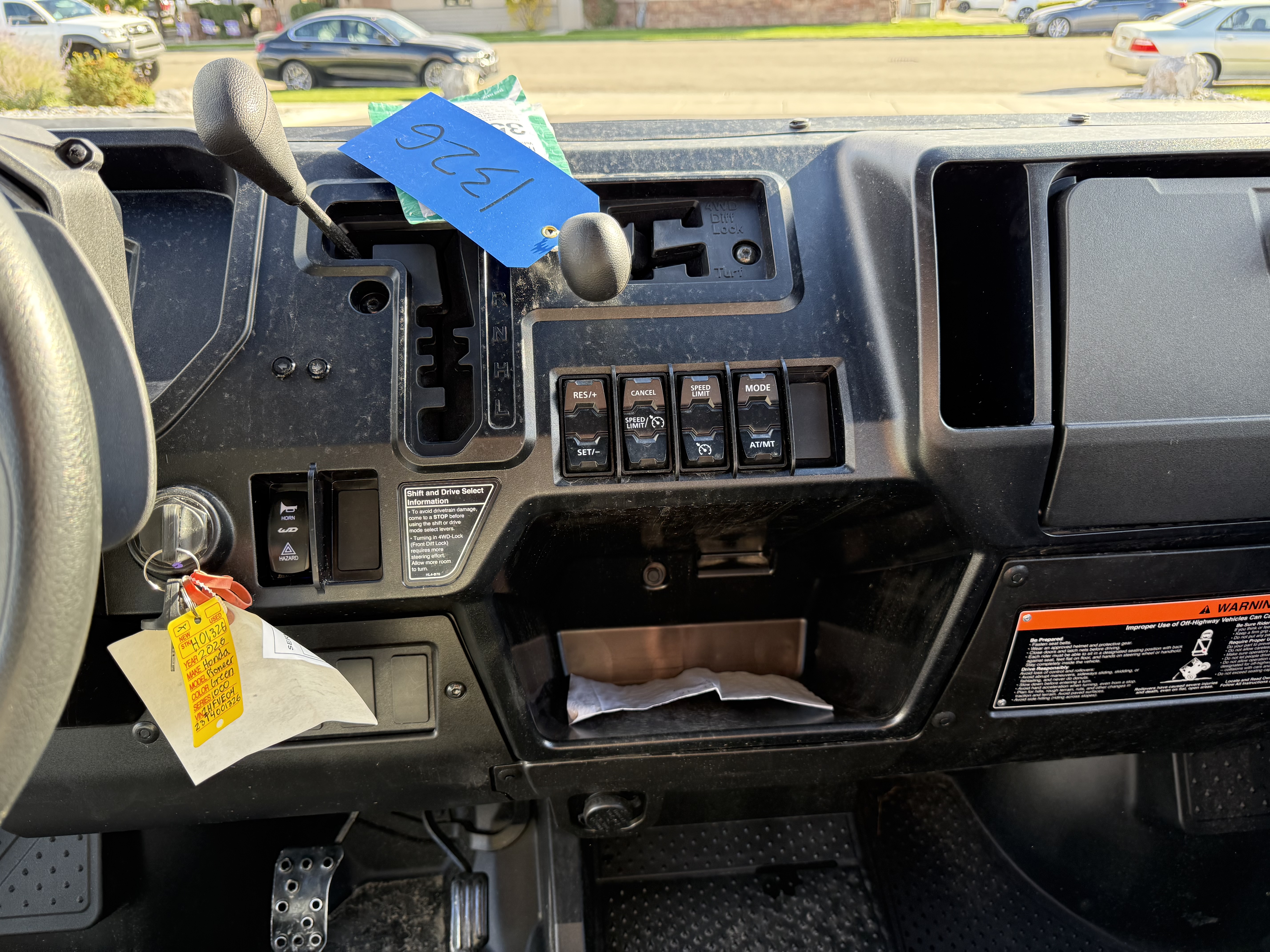 2026 HONDA PIONEER 1000-5 DELUXE UTV