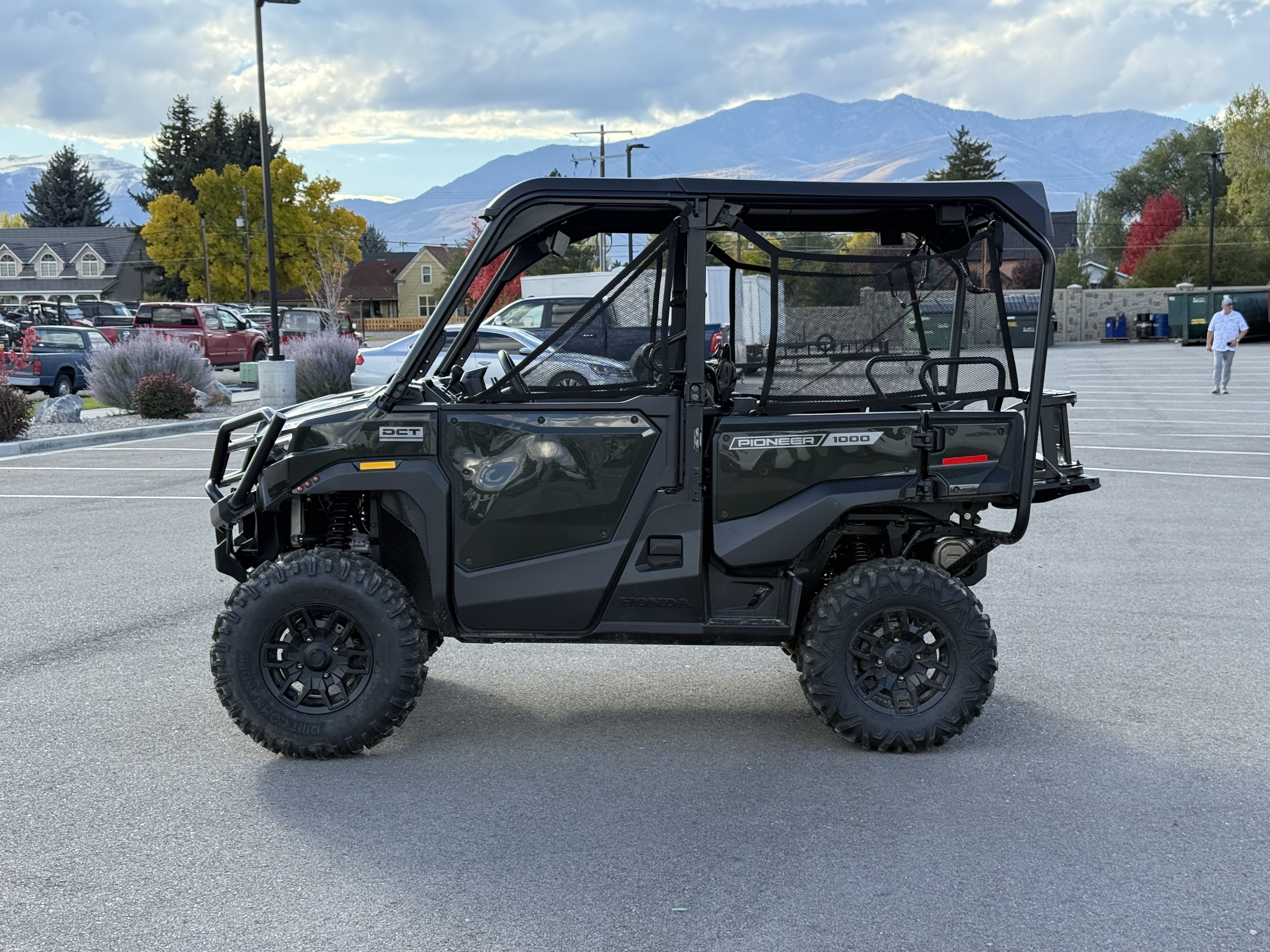 2026 HONDA PIONEER 1000-5 DELUXE UTV