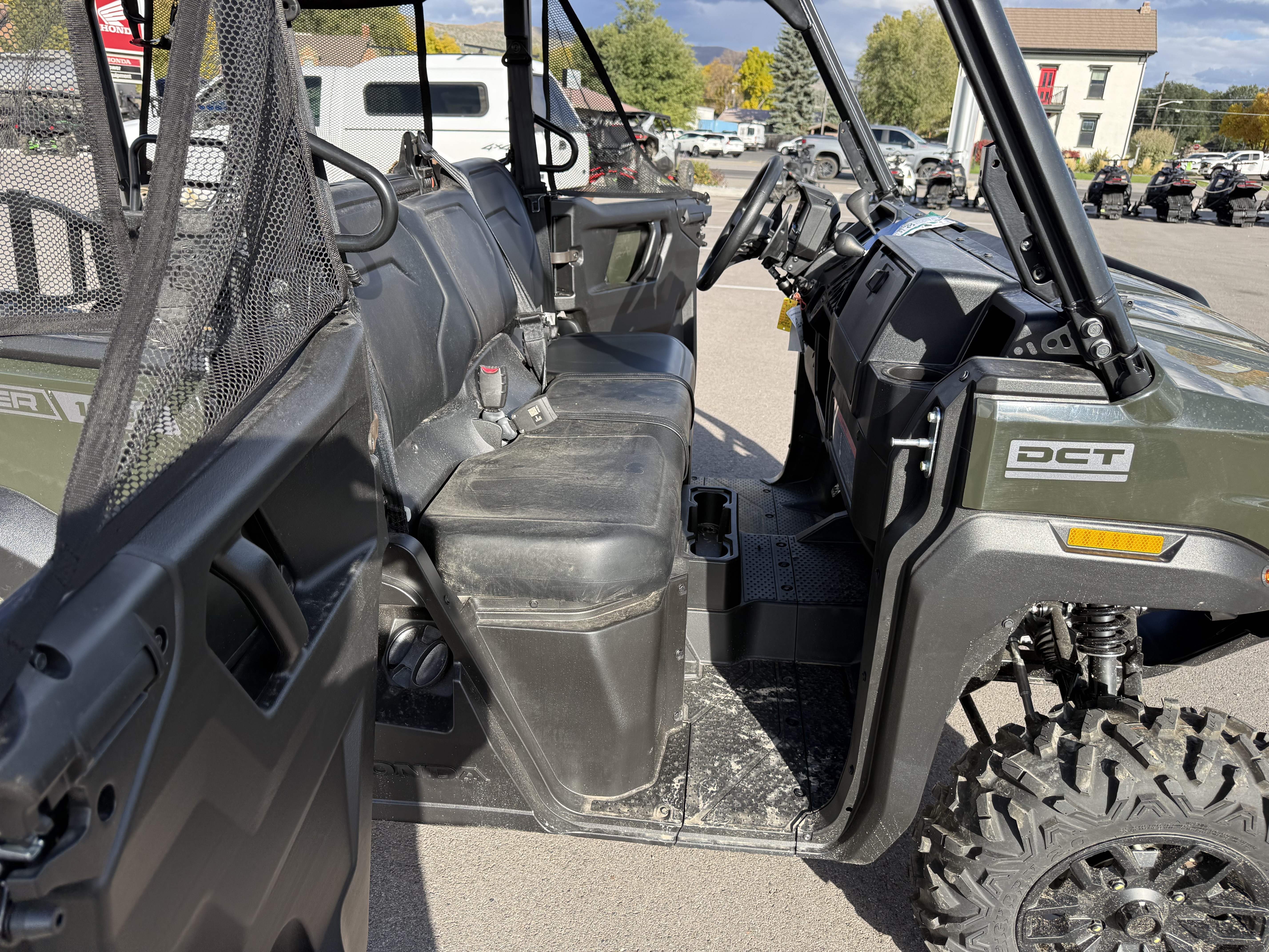 2026 HONDA PIONEER 1000-5 DELUXE UTV